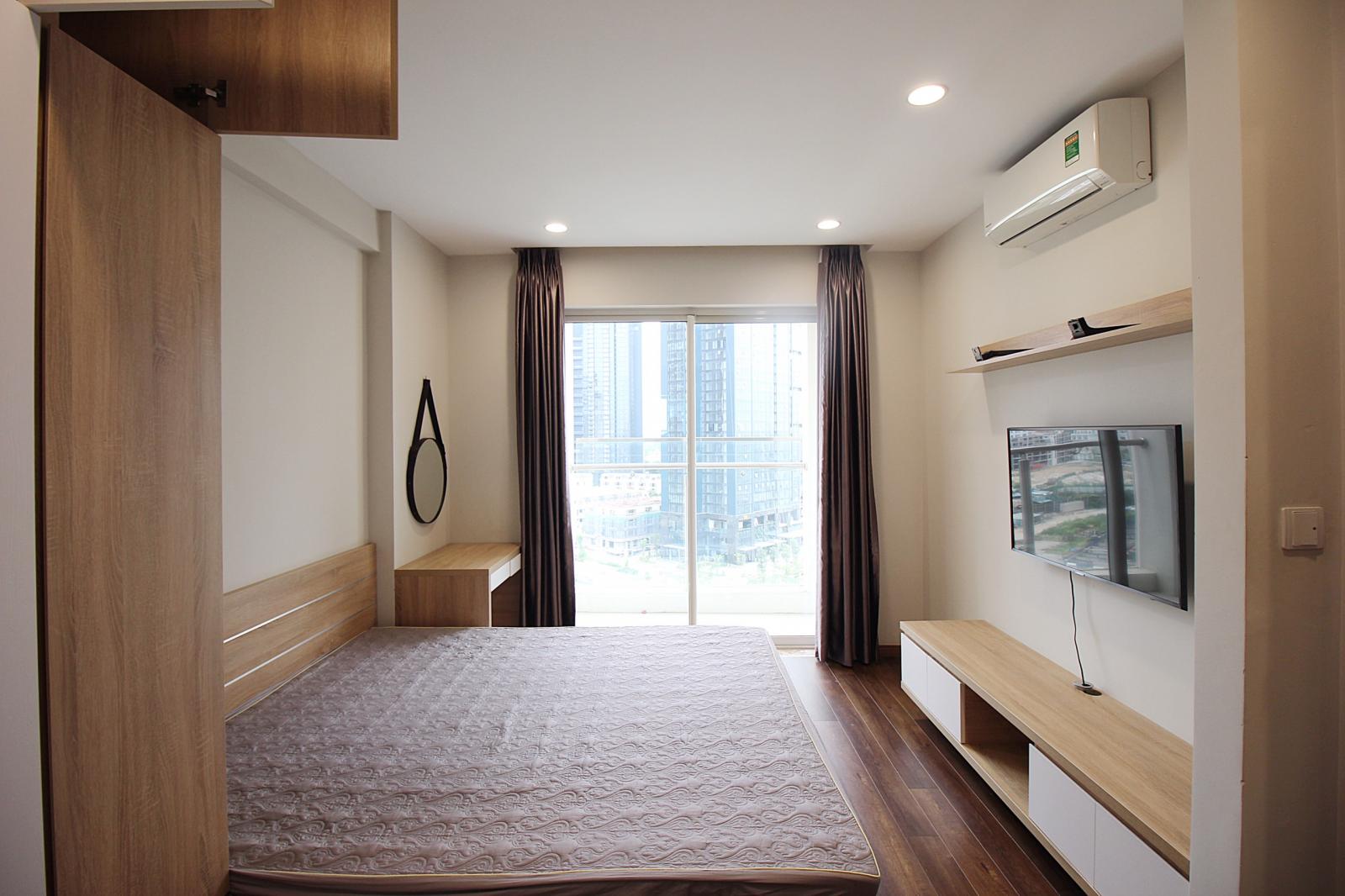 Cho thuê căn hộ chung cư Scitech Tower 304 Hồ Tùng Mậu, sàn gỗ 4 ngủ, 9 triệu/tháng