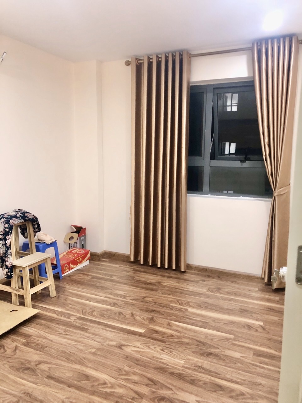 Cho thuê gấp căn hộ chung cư The Vesta Hà Đông, 3 phòng ngủ, full đồ,