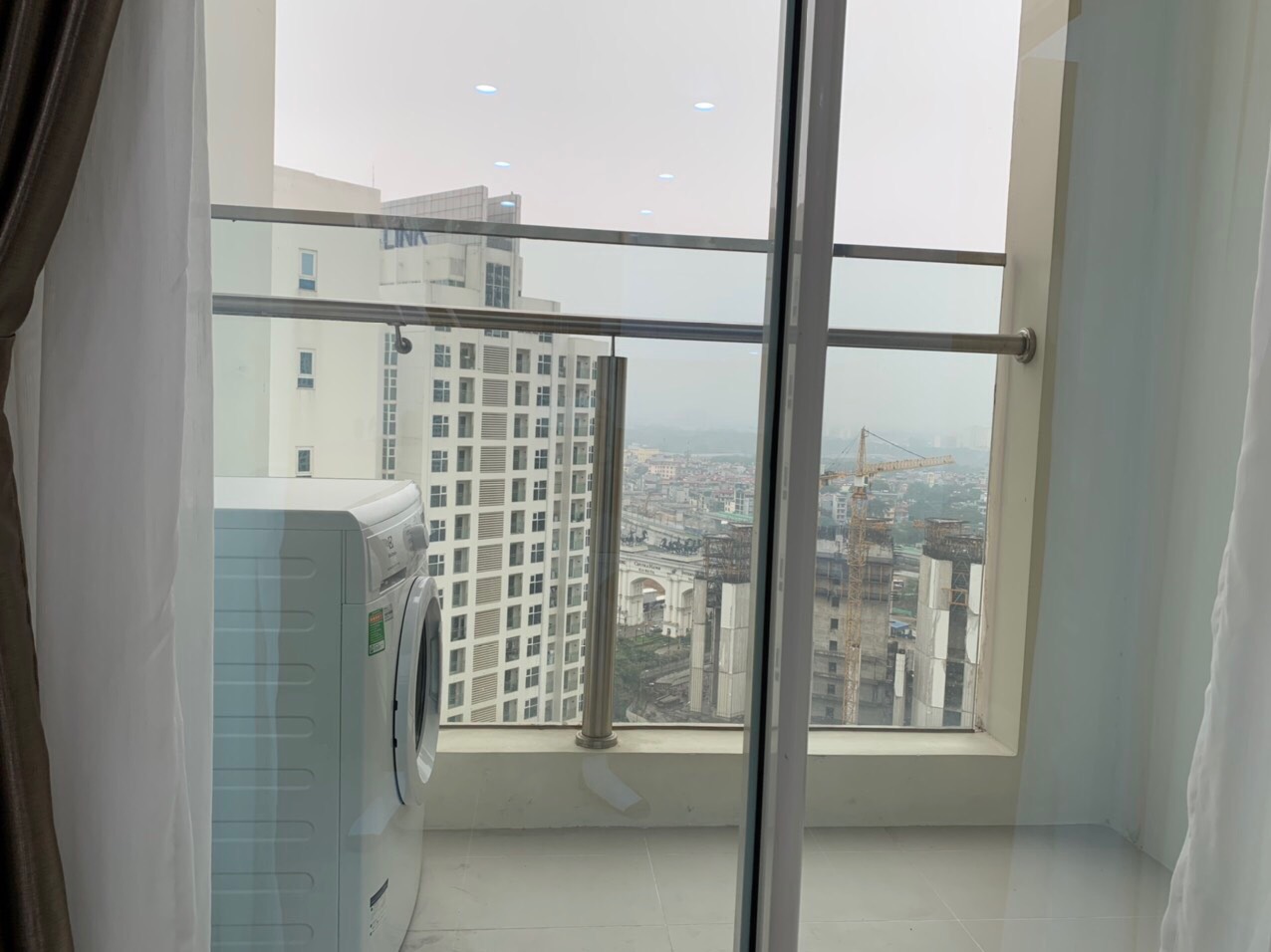 CẦN CHO THUÊ 2 NGỦ CIPUTRA THE LINK 345 FULL NỘI THẤT TẦNG CAO GIÁ CHỈ 13TR/ THÁNG