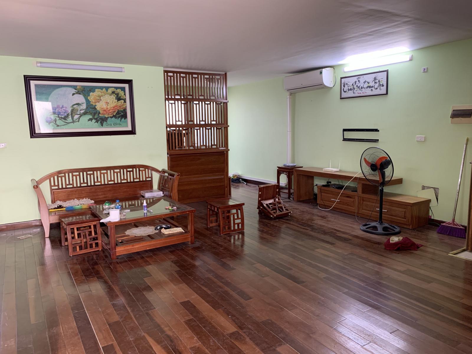 Cho thuê chung cư 3 ngủ full đồ giá 10 triệu KĐT Văn Quán, HĐ
