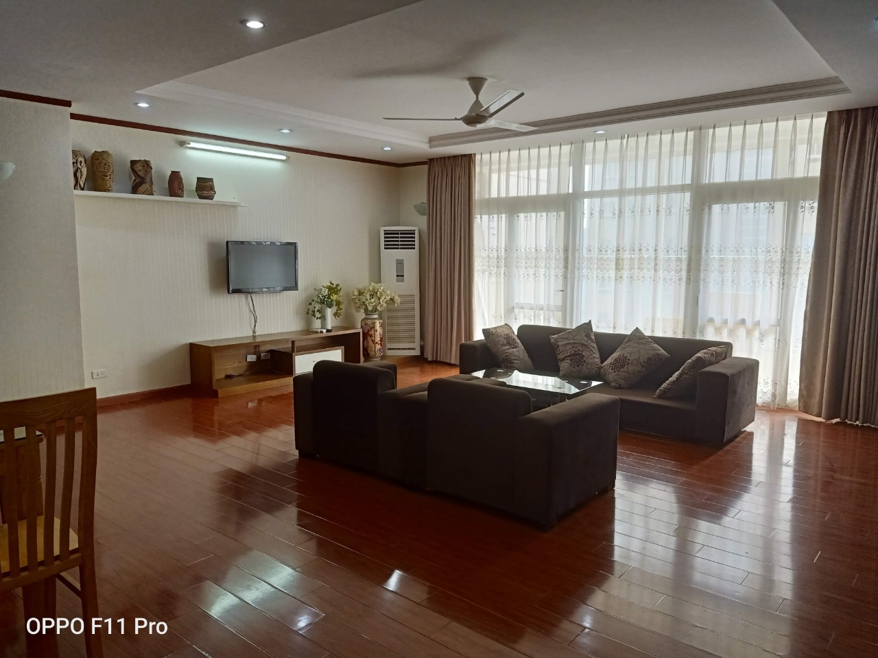 Chung cư chung cư Cowa Tower 199 Hồ Tùng Mậu, 110m2, 3 ngủ đồ cơ bản 9 triệu/th