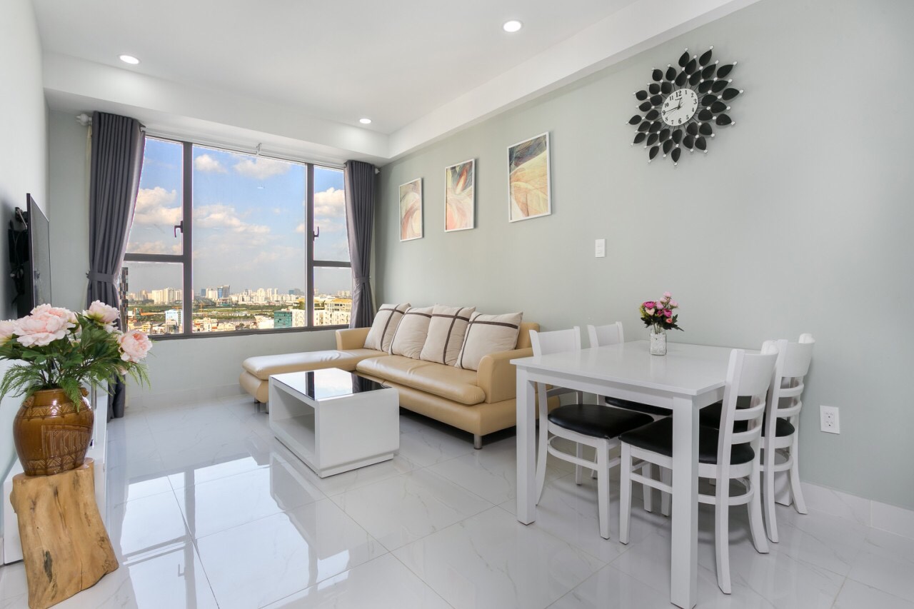 Cho thuê căn hộ chung cư tại Stellar Garden, diện tích 95m2, thiết kế 2 phòng ngủ, và 1 phòng đa năng