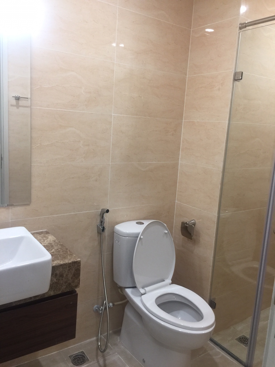 Cho thuê gấp căn hộ tại GoldSeason 47 Nguyễn Tuân 2PN 2VS 70m2