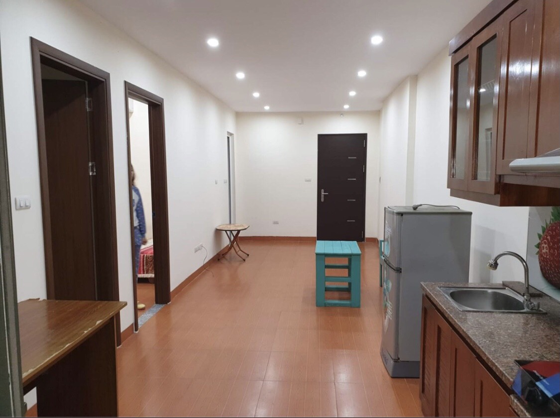 Cho thuê chung cư đầy đủ đồ ngõ 120 Hoàng Quốc Việt, 105m2, 3 phòng ngủ, đủ đồ, 10 tr/tháng