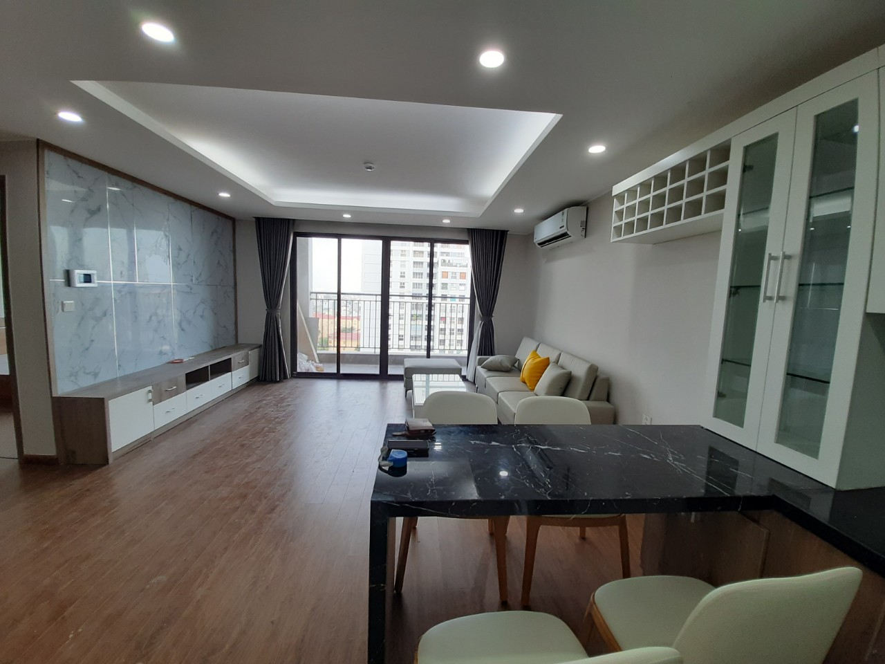Cho thuê căn hộ 2PN, 3PN tại Udic Westlake view Hồ Tây, cầu Nhật Tân