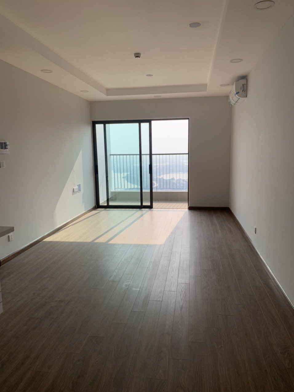 Cho thuê chung cư Lavender Garden 176 Định Công, 2 ngủ 70m2 phù hợp văn phòng 12 triệu