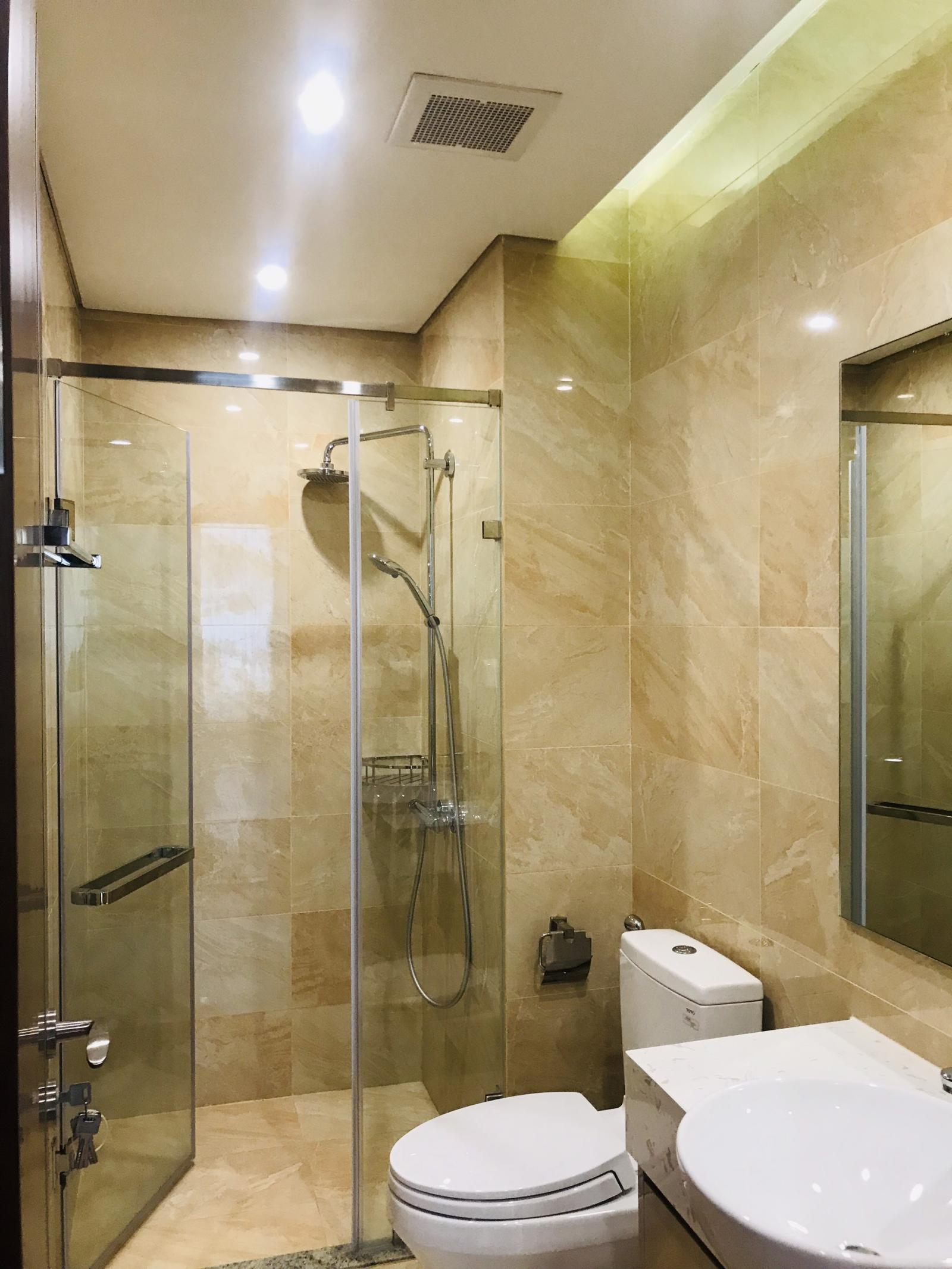 Cho thuê chung cư Hong kong Tower, 75 m2, 2PN, 2 wc, nội thất ngoại nhập, 18 tr/th
