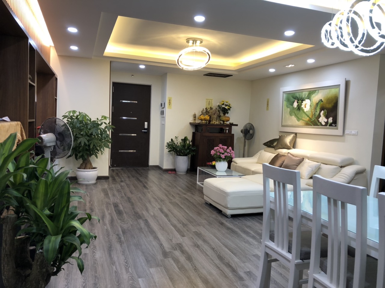 Cho thuê chung cư Hong kong Tower, 75 m2, 2PN, 2 wc, nội thất ngoại nhập, 18 tr/th