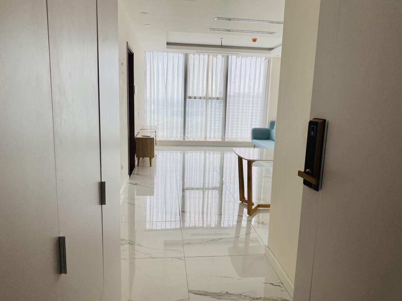 Cho thuê chung cư Ngoại Giao đoàn, Tây Hồ, 112m, 3 phòng ngủ, nội thất rất đẹp, 13 tr/tháng