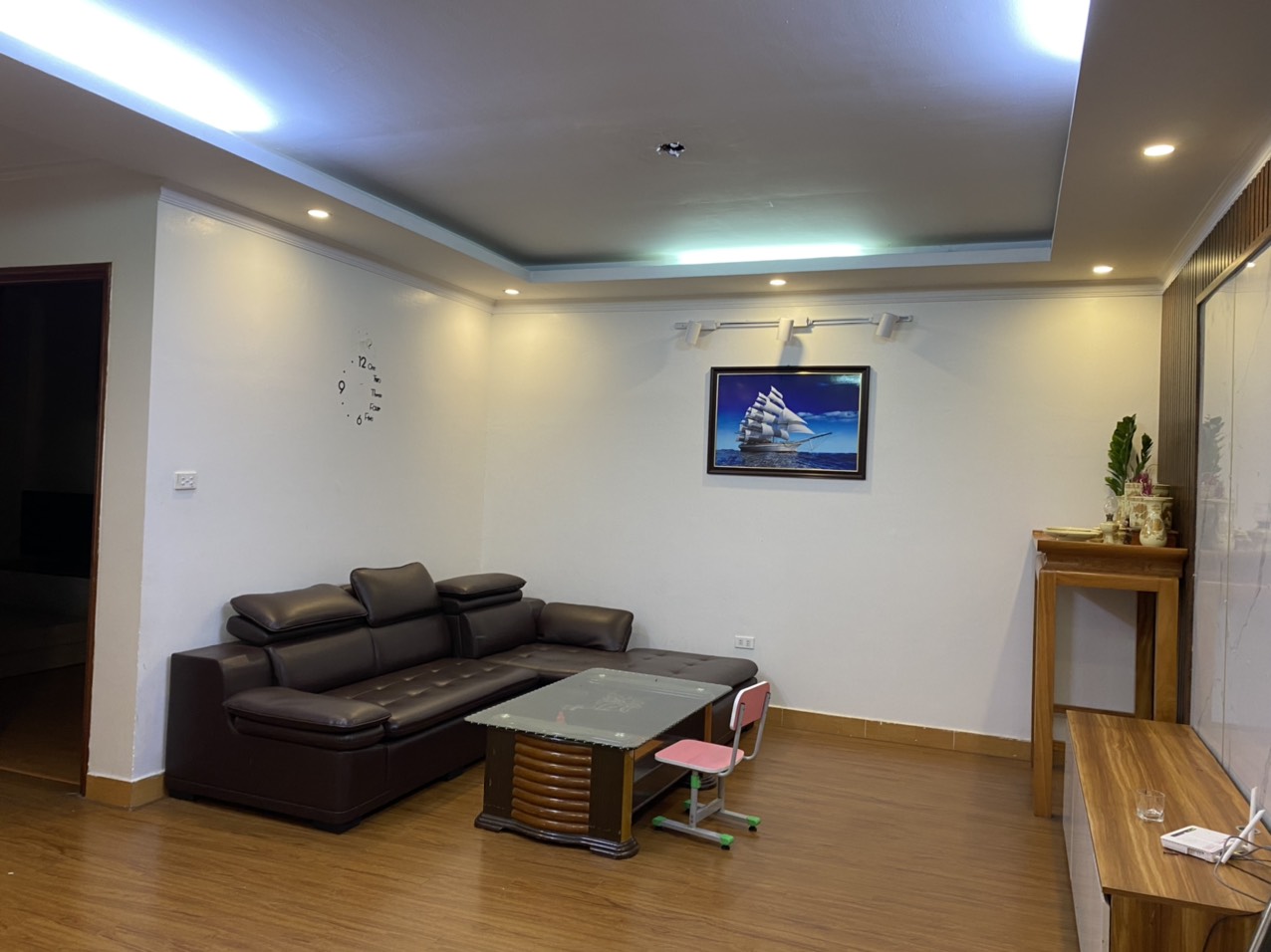 Cho thuê chung cư H10 Vinaconex 6, 85m2, 2 phòng ngủ, gần full đồ, 10 triệu