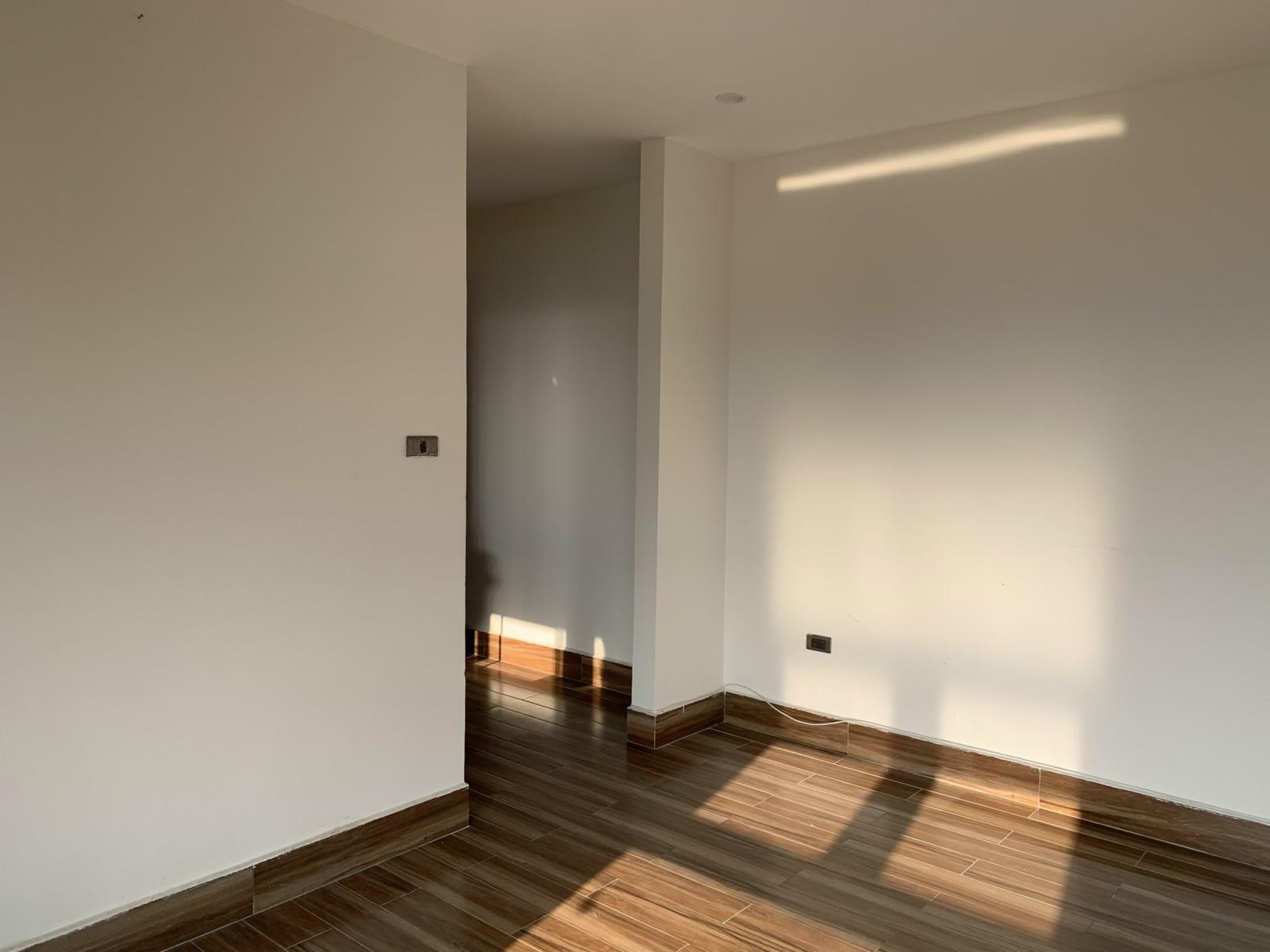 Cho thuê chung cư K35 Tân Mai, 82m2, 2 phòng ngủ, đồ cơ bản, 10 triệu.