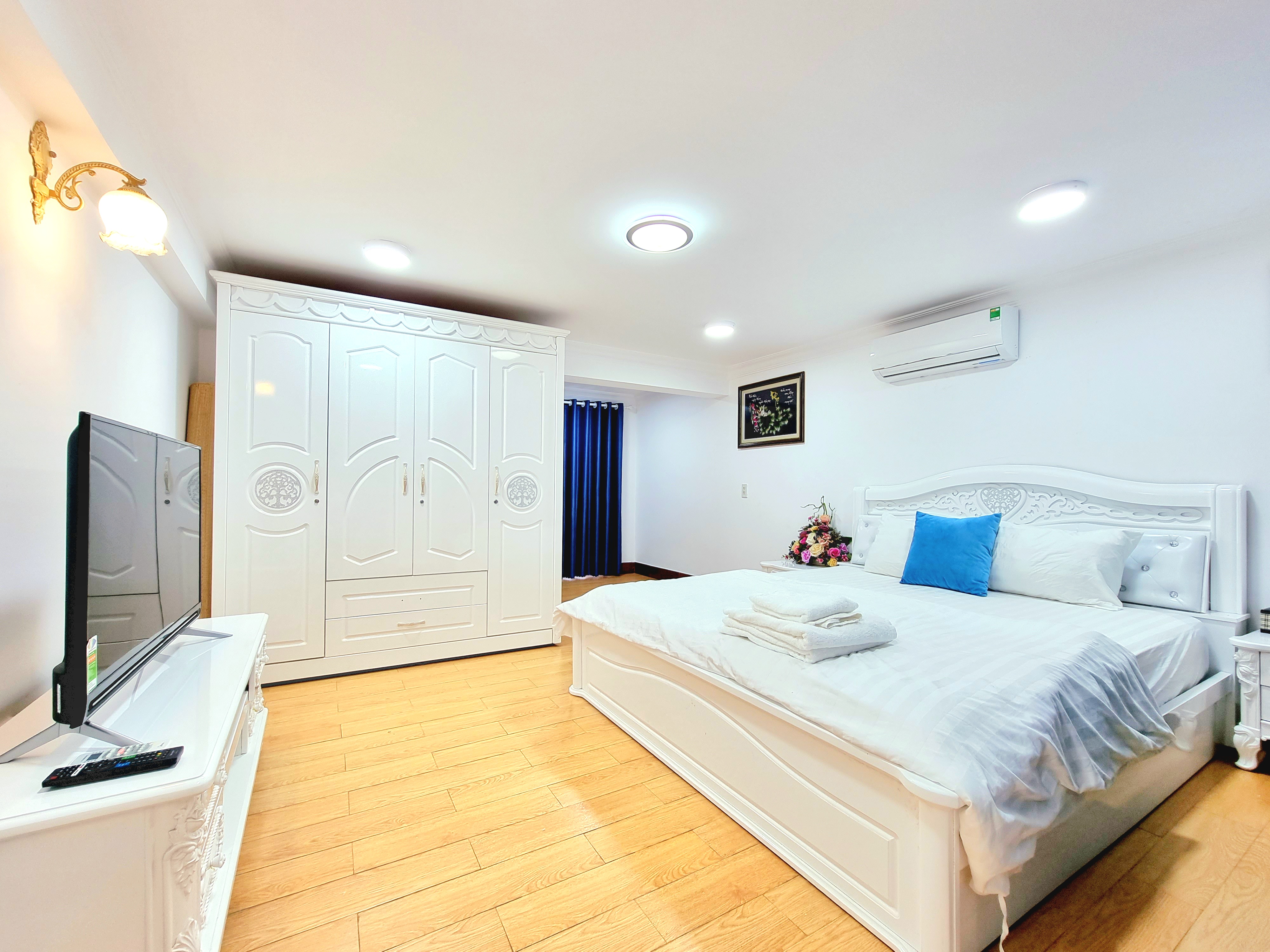 Bán biệt thự An Viên, Nha Trang 4 tầng 7 ngủ, 288m2 hướng Đông Nam, đường 21m, giá 33 tỷ