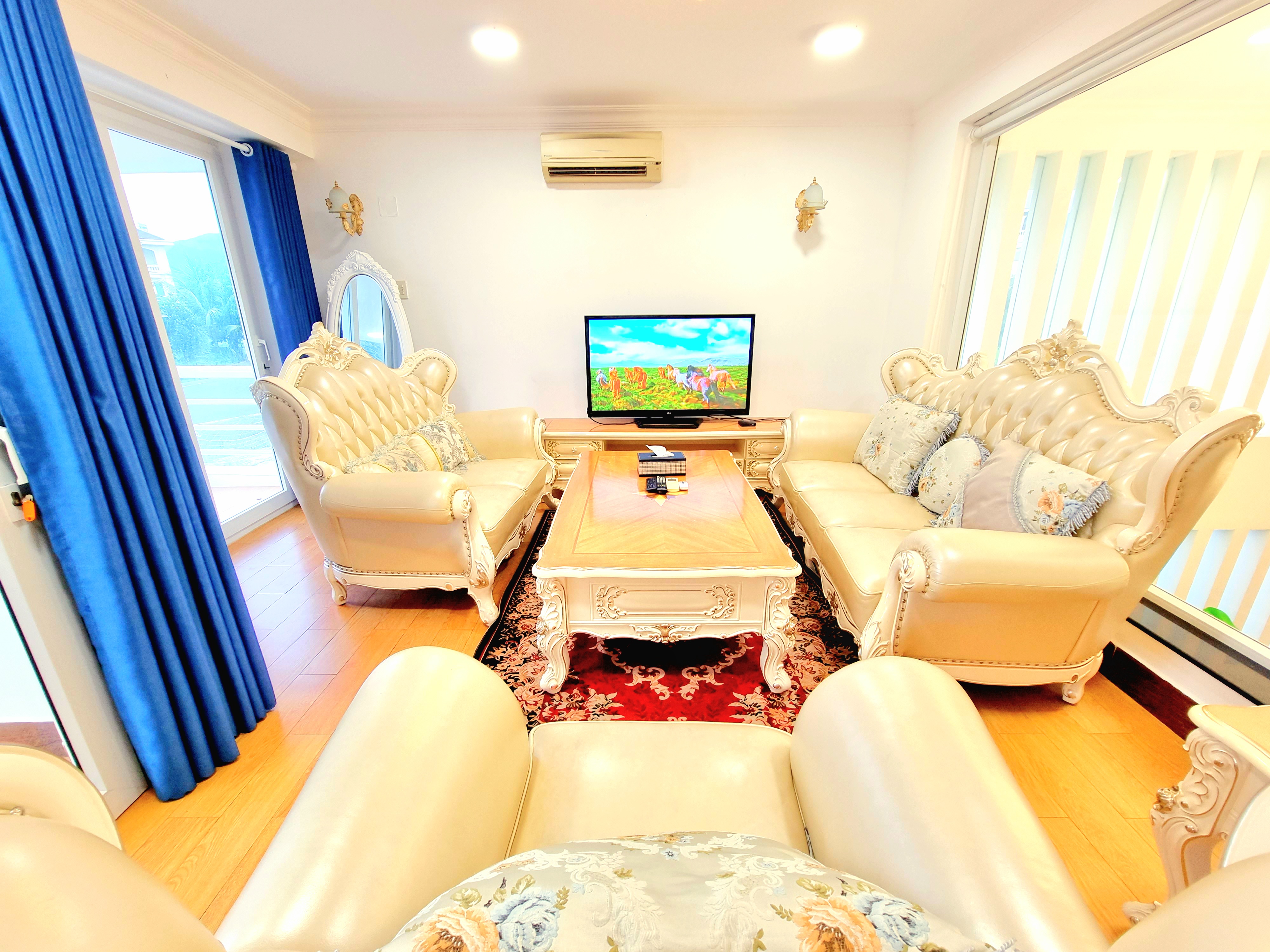 Bán biệt thự An Viên, Nha Trang 4 tầng 7 ngủ, 288m2 hướng Đông Nam, đường 21m, giá 33 tỷ