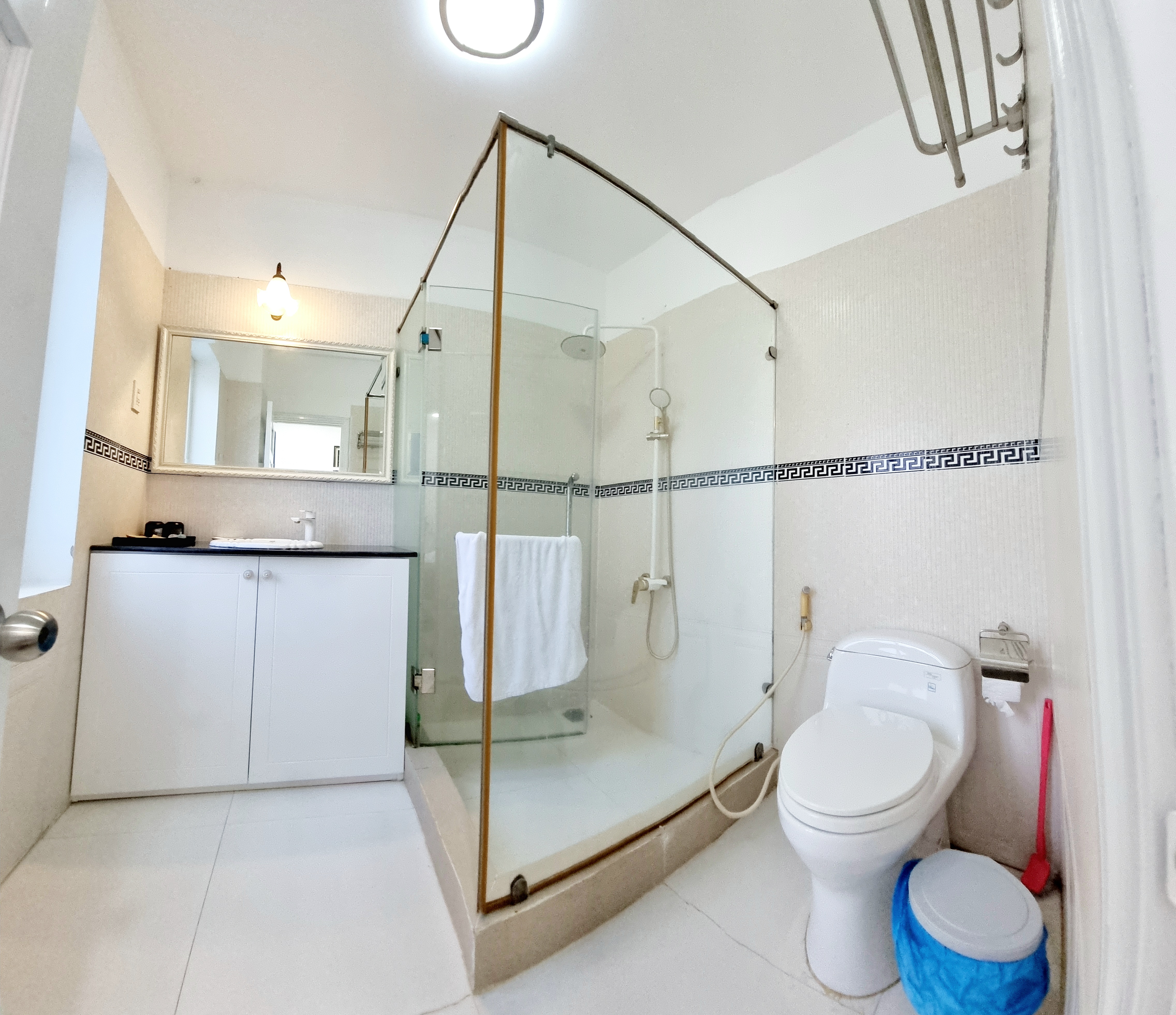 Bán biệt thự An Viên, Nha Trang 4 tầng 7 ngủ, 288m2 hướng Đông Nam, đường 21m, giá 33 tỷ