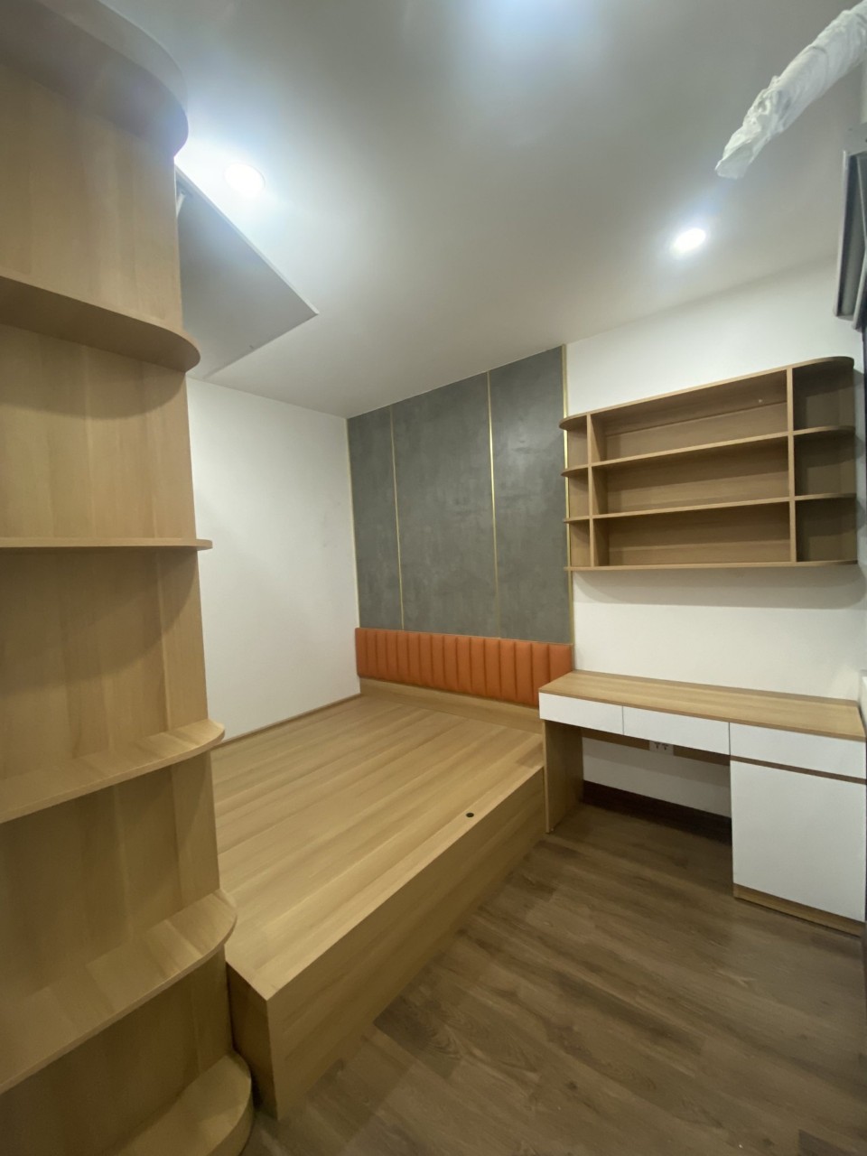 Cho thuê chung cư Geleximco Southern Star - 897 Giải Phóng. 65m 2 phòng ngủ đủ đồ