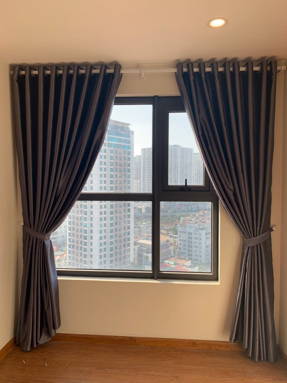 Cho thuê căn hộ chung cư Tân Hồng Hà Complex, 2 phòng ngủ 70m2 đồ cơ bản
