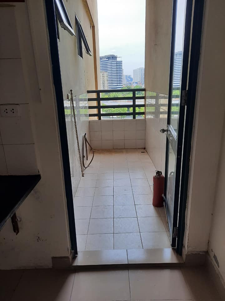 CC cần cho thuê căn hộ chung cư 1203, góc đông nam toà N02T1 Ngoại Giao Đoàn, diện tích 115 m2, giá 8tr/ tháng