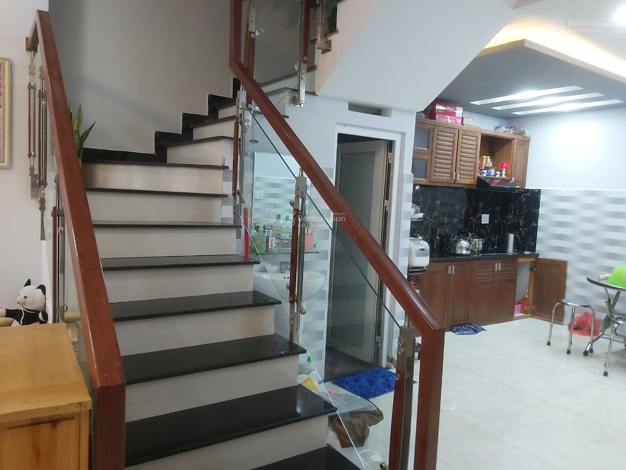 Bán nhà 3 tầng có sân thượng, kiệt ô tô Bình An 7, tặng lại nội thất, Q Hải Châu, giá 4,7 tỷ