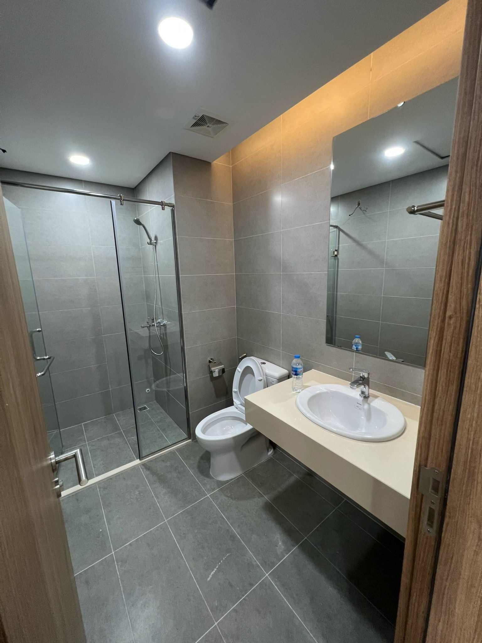 Cho thuê chung cư The Park Home, 87m, 2 phòng ngủ, đồ cơ bản 15 triệu