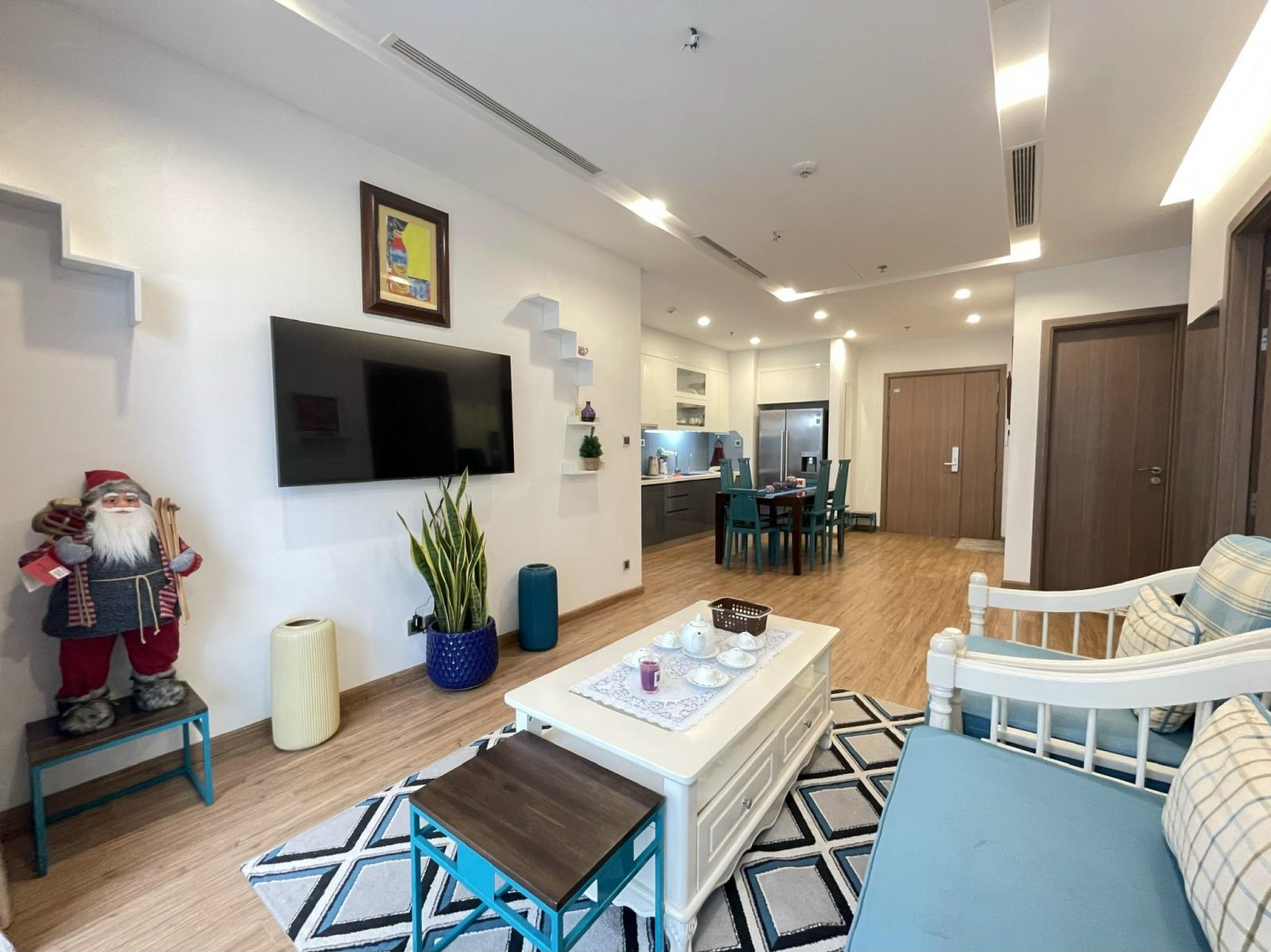 Cho thuê chung cư Vinhomes Metropolis, 2 Ngủ full đồ, vào được luôn, tầng cao