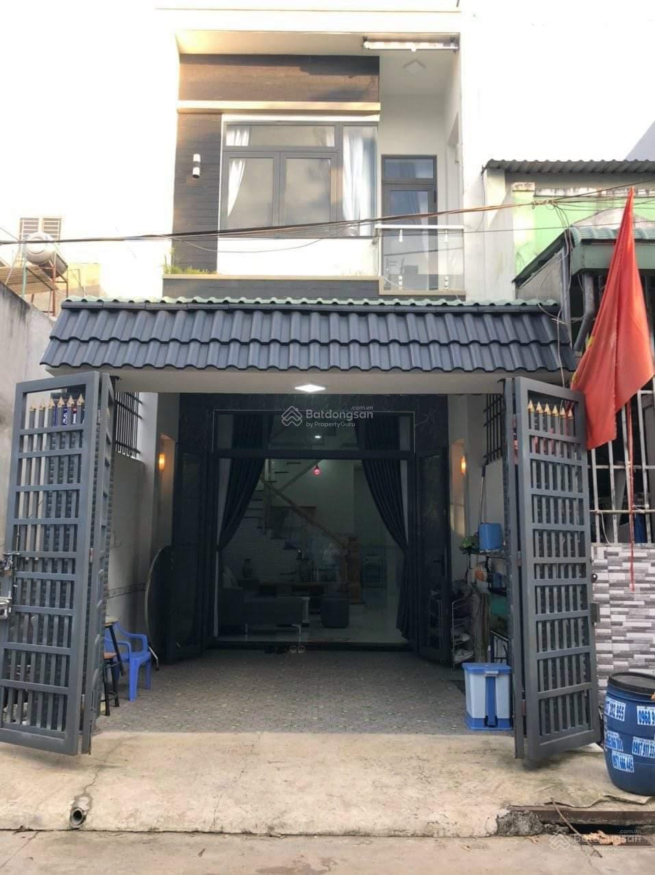 Bán gấp nhà lầu trệt đường Nguyễn Công Hoan, Phường Đông Hòa, TP. Dĩ An. Cách sân vận động Dĩ An 500m