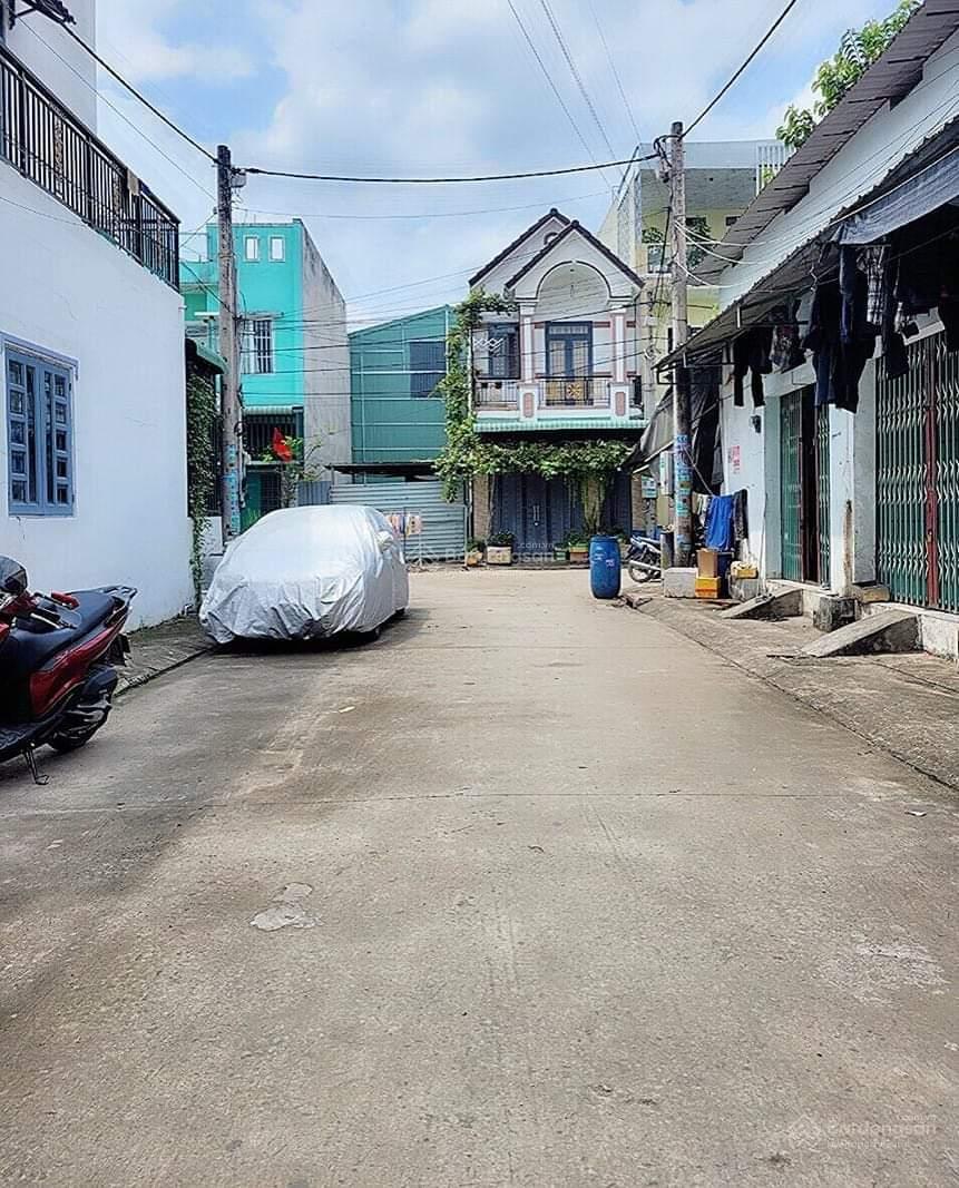 Bán gấp nhà lầu trệt đường Nguyễn Công Hoan, Phường Đông Hòa, TP. Dĩ An. Cách sân vận động Dĩ An 500m