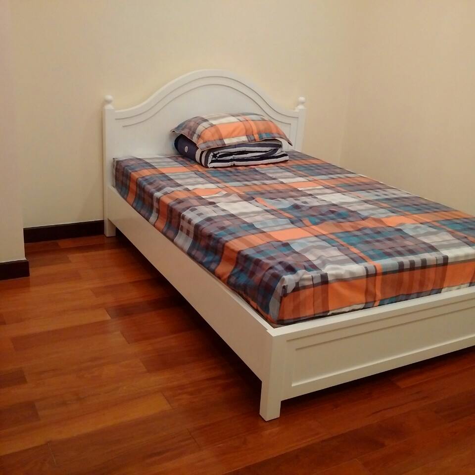 Cho thuê căn hộ 2 phòng ngủ Tòa Nhà Hoàng Sâm phường Nghĩa Đô Cầu Giấy tầng cao view thoáng đang trống vào luôn