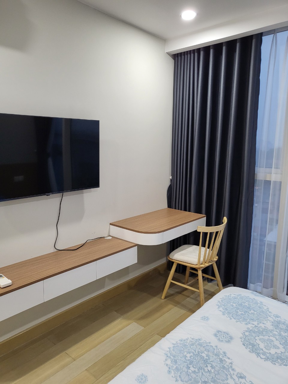 Cho thuê CHCC tại chung cư Discovery Central 8B Lê Trực, Ba Đình
