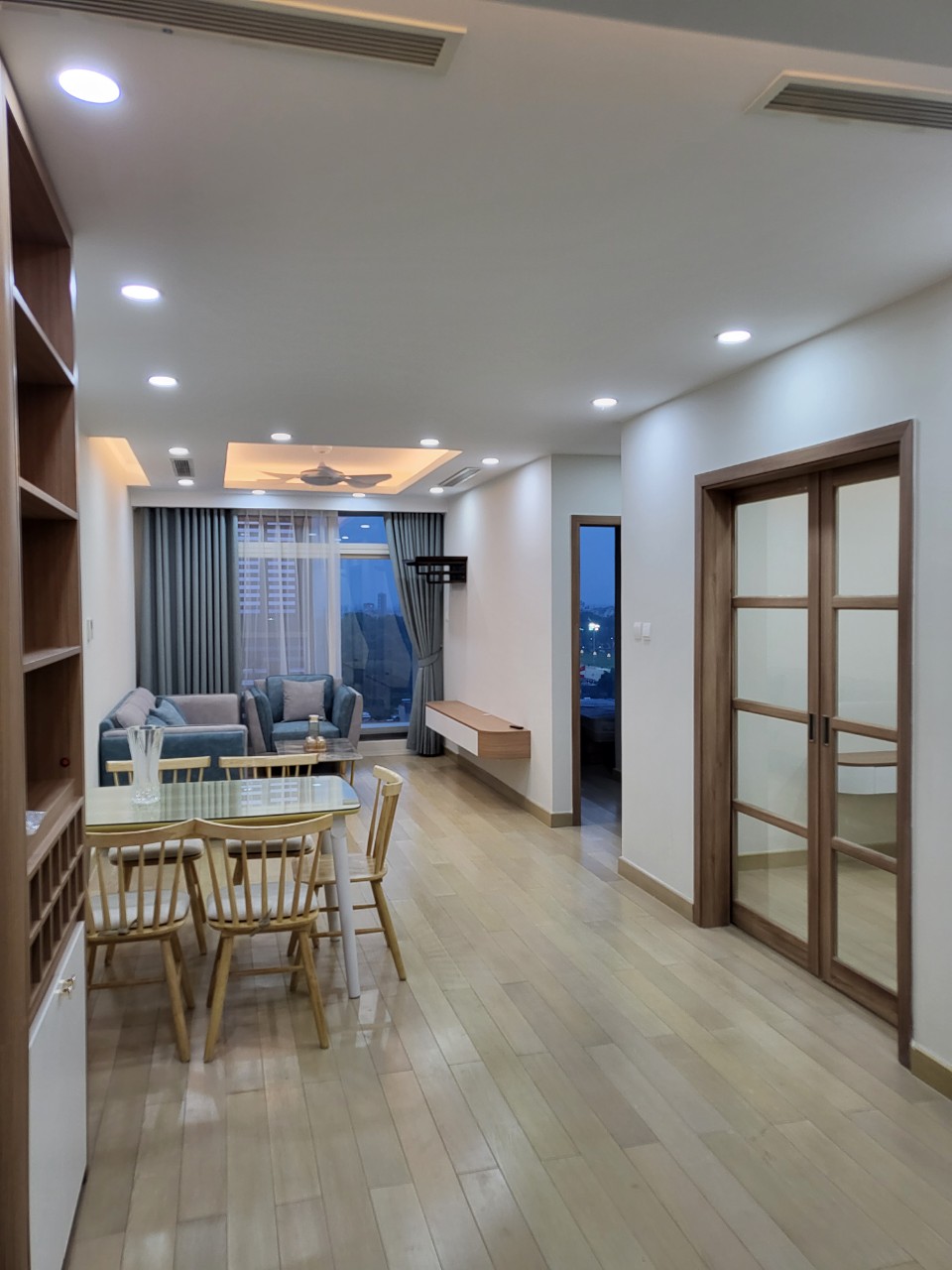 Cho thuê CHCC tại chung cư Discovery Central 8B Lê Trực, Ba Đình