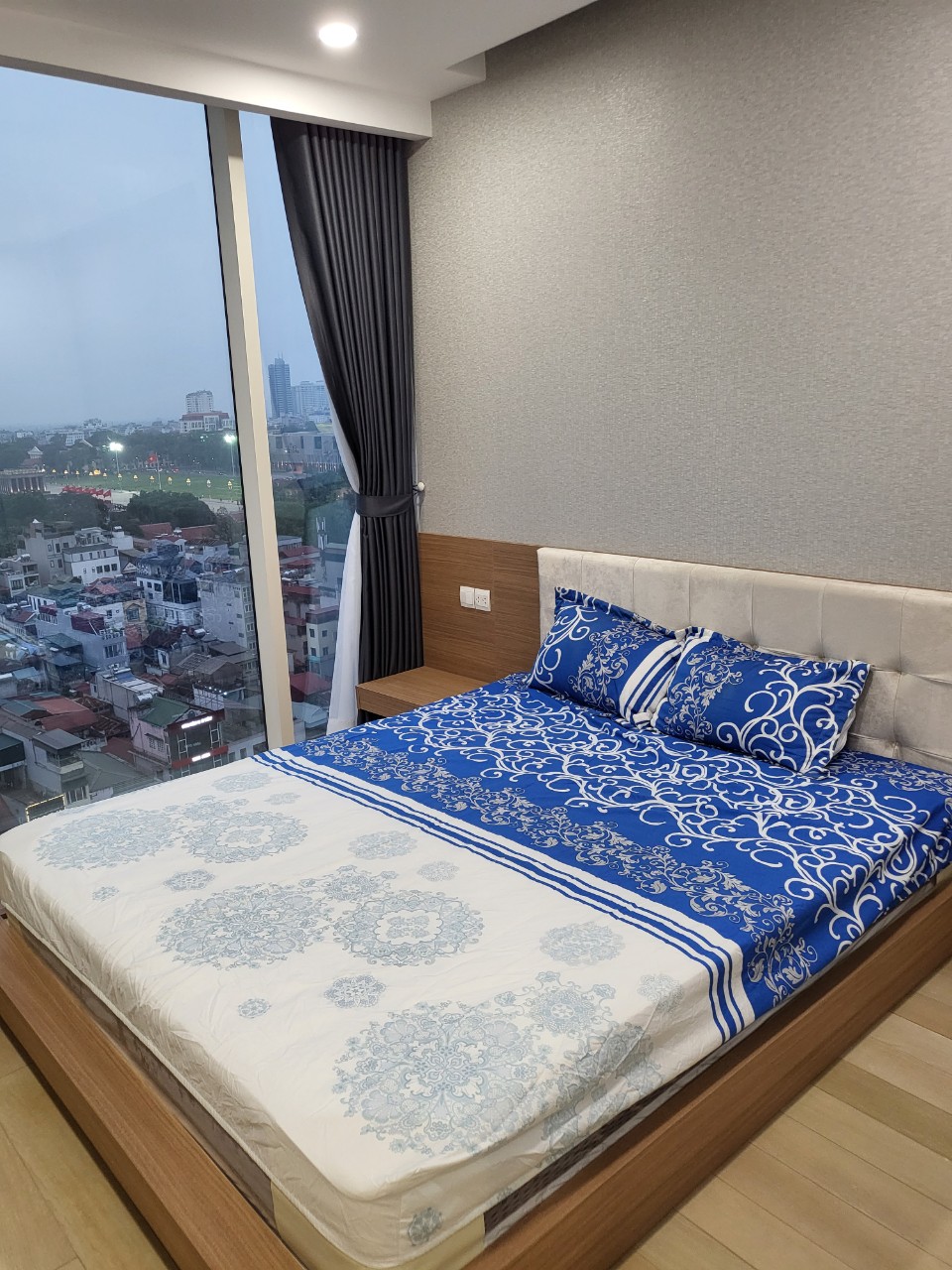Cho thuê CHCC tại chung cư Discovery Central 8B Lê Trực, Ba Đình