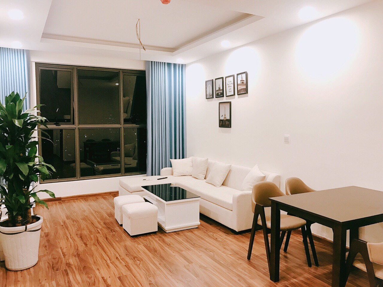 Cho thuê căn hộ Golden Palm mặt đường Lê Văn Lương 85m2
