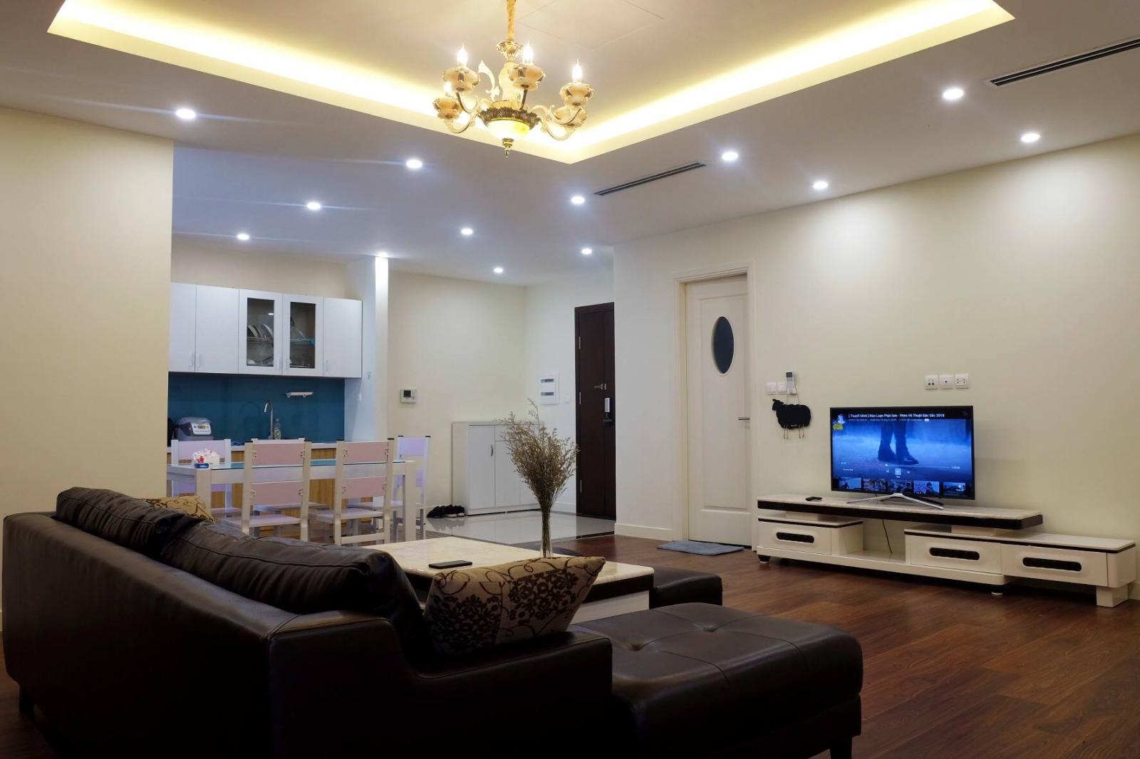 Cho thuê căn hộ chung cư FLC Complex 36 Phạm Hùng, 133m2 3PN nội thất cực đẹp hiện đại