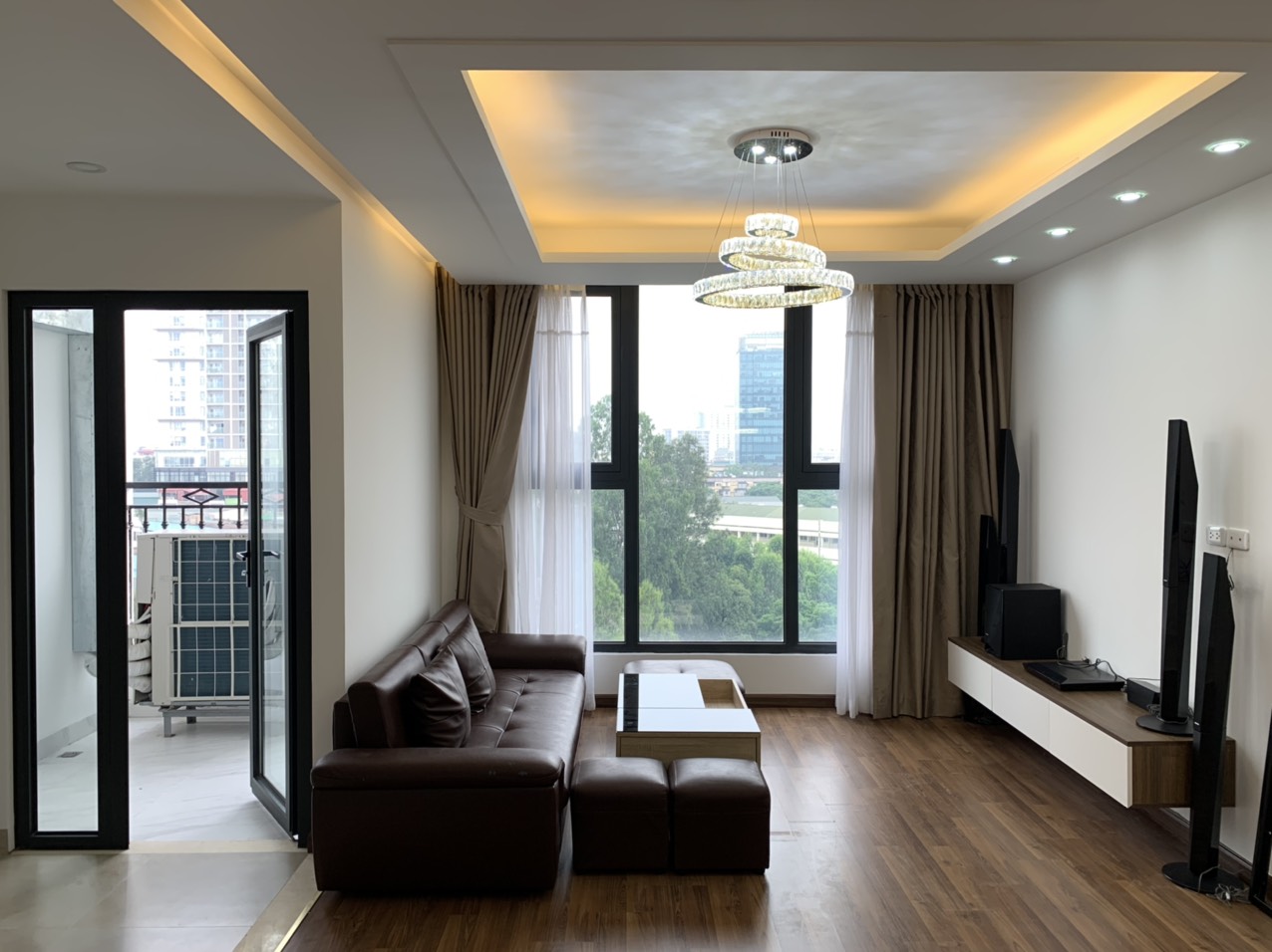 Cho thuê căn hộ Golden Armor B6 Giảng Võ với các diện tích: 80m2, 105m2, 127m2