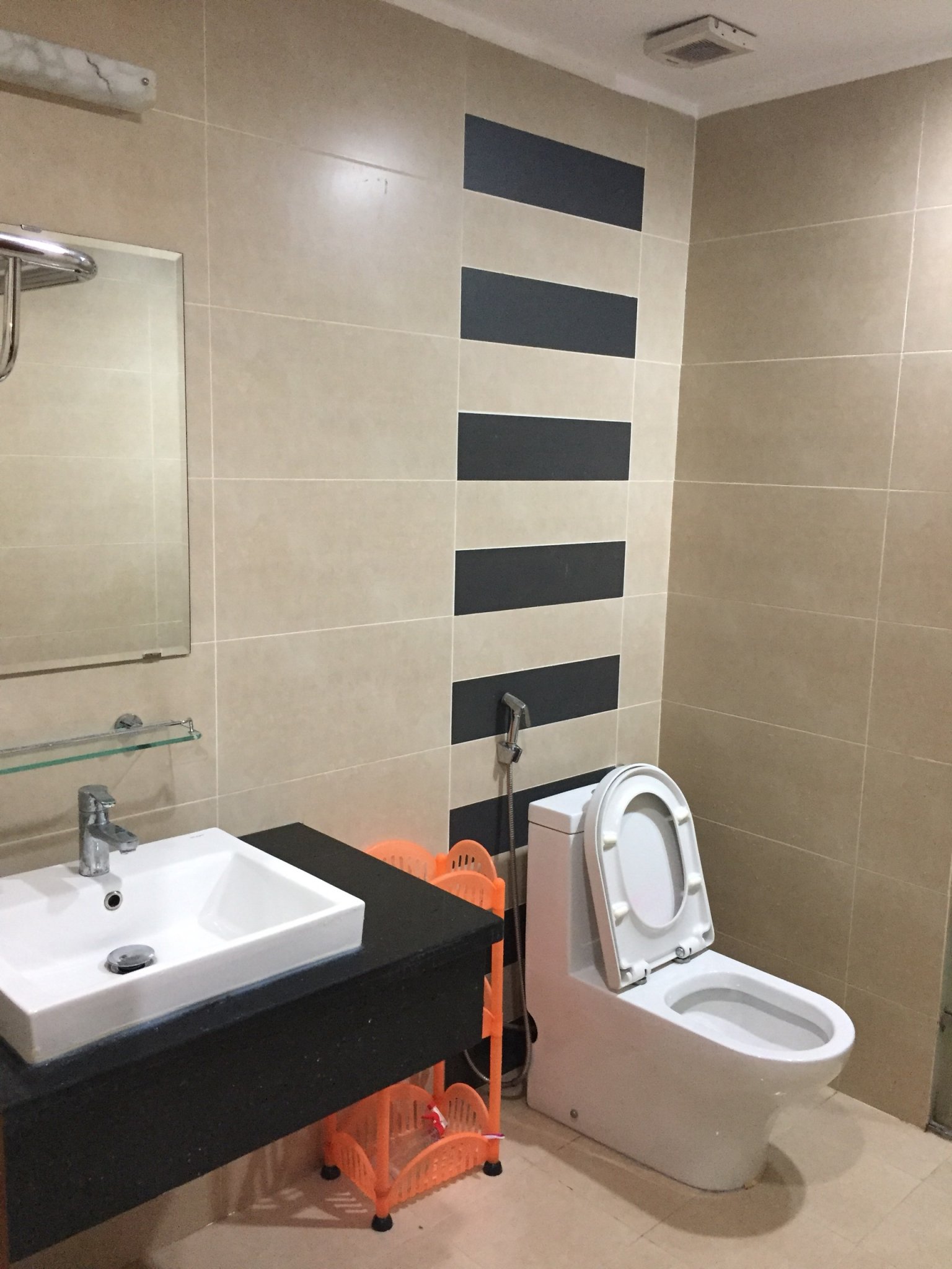 Cho thuê căn hộ Star City Lê Văn Lương gấp, 110m2, 2 phòng ngủ, 2 wc giá 14 triệu/ tháng