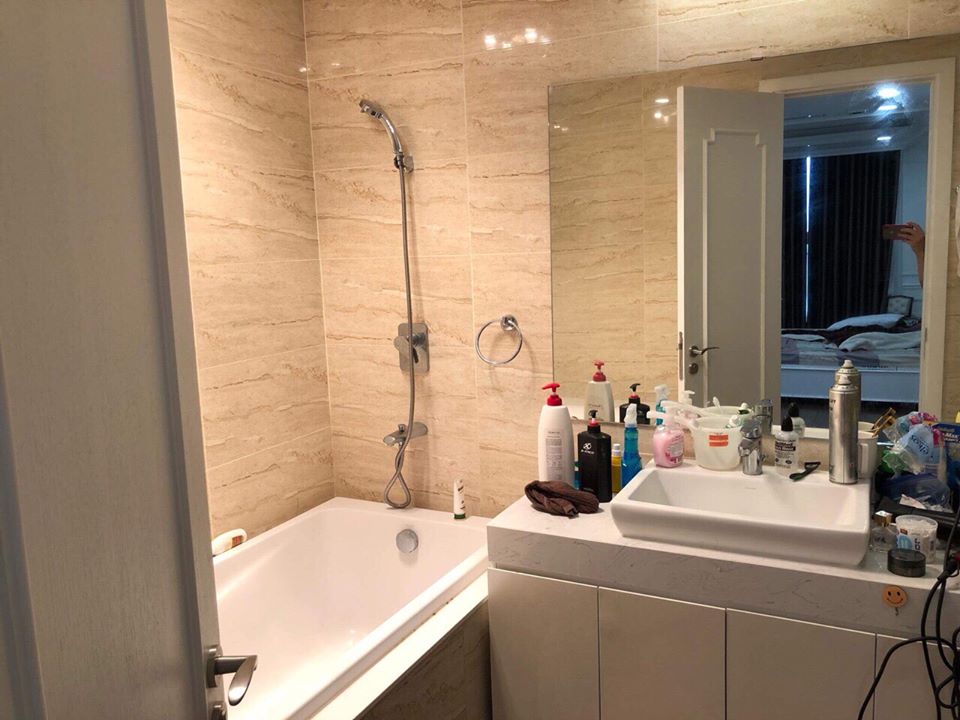 Cho thuê căn hộ chung cư Golden West 100m2, thiết kế 3 phòng ngủ, đồ cơ bản, giá 10tr/tháng