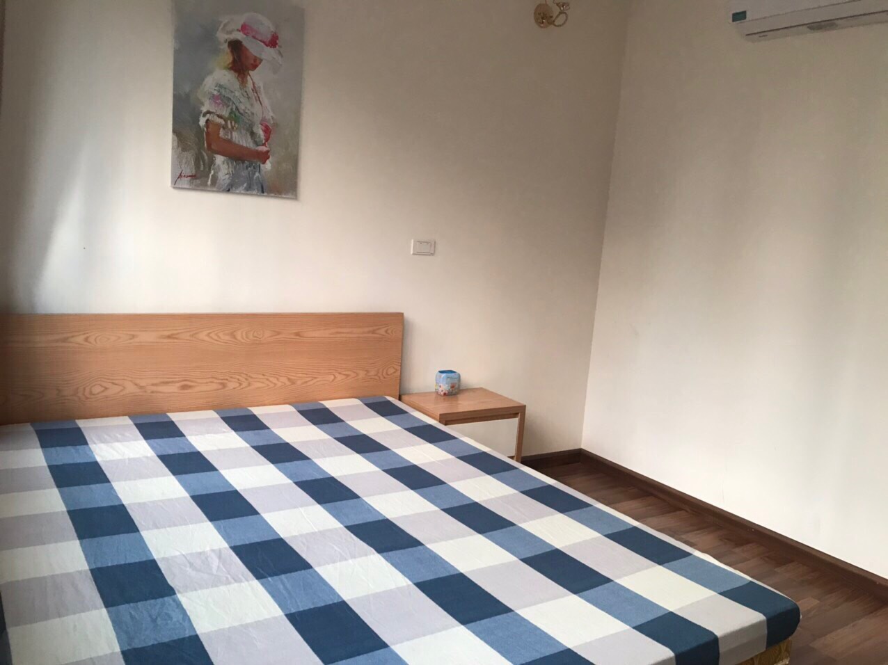 Cho thuê căn hộ 3 phòng ngủ chung cư Sapphire Palace 121m2 full nội thất cao cấp đang trống vào luôn