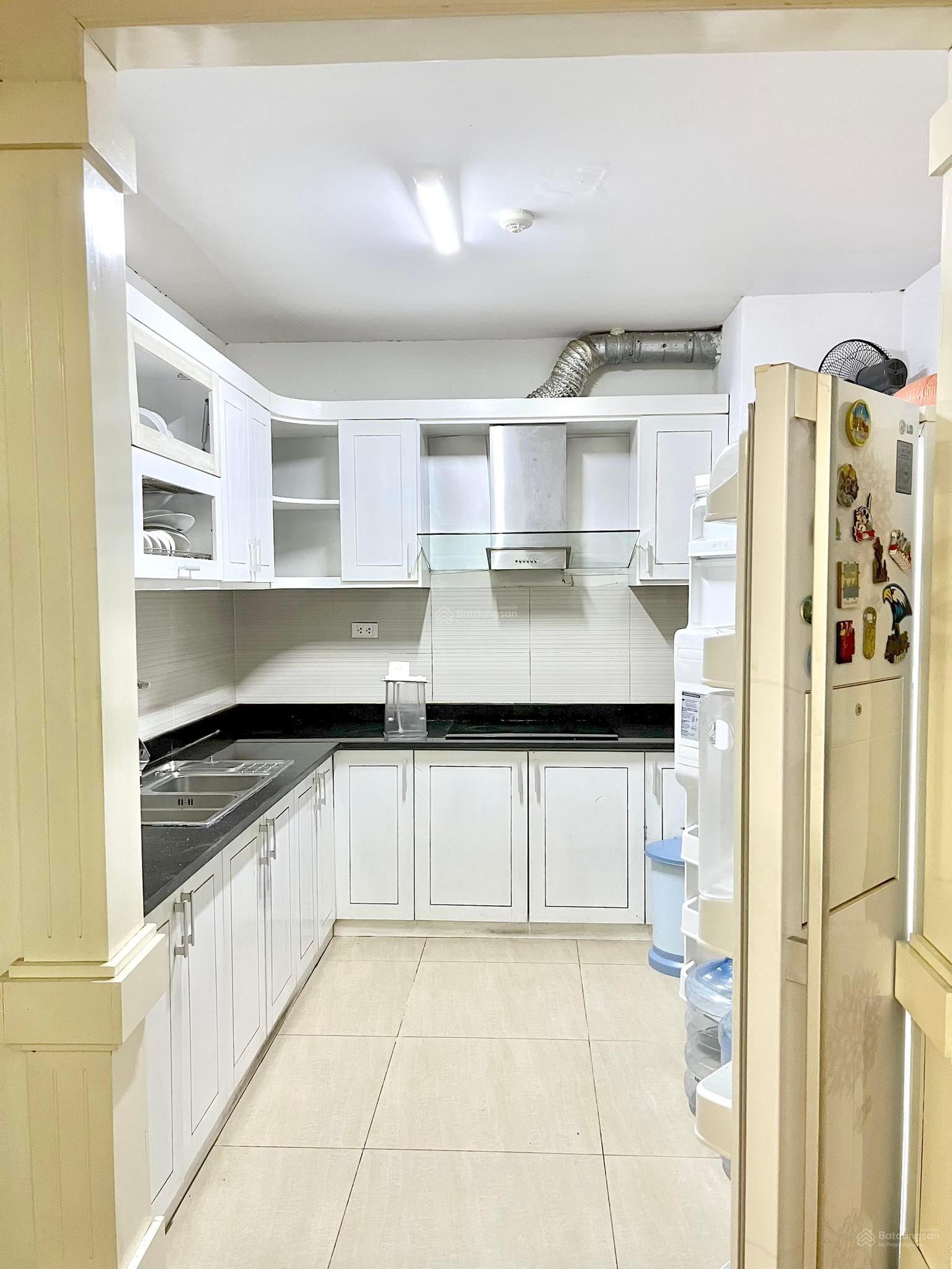 Cho thuê căn hộ chung cư Times Tower - HACC1 134m2, 3PN, đủ đồ đẹp 17 tr/th