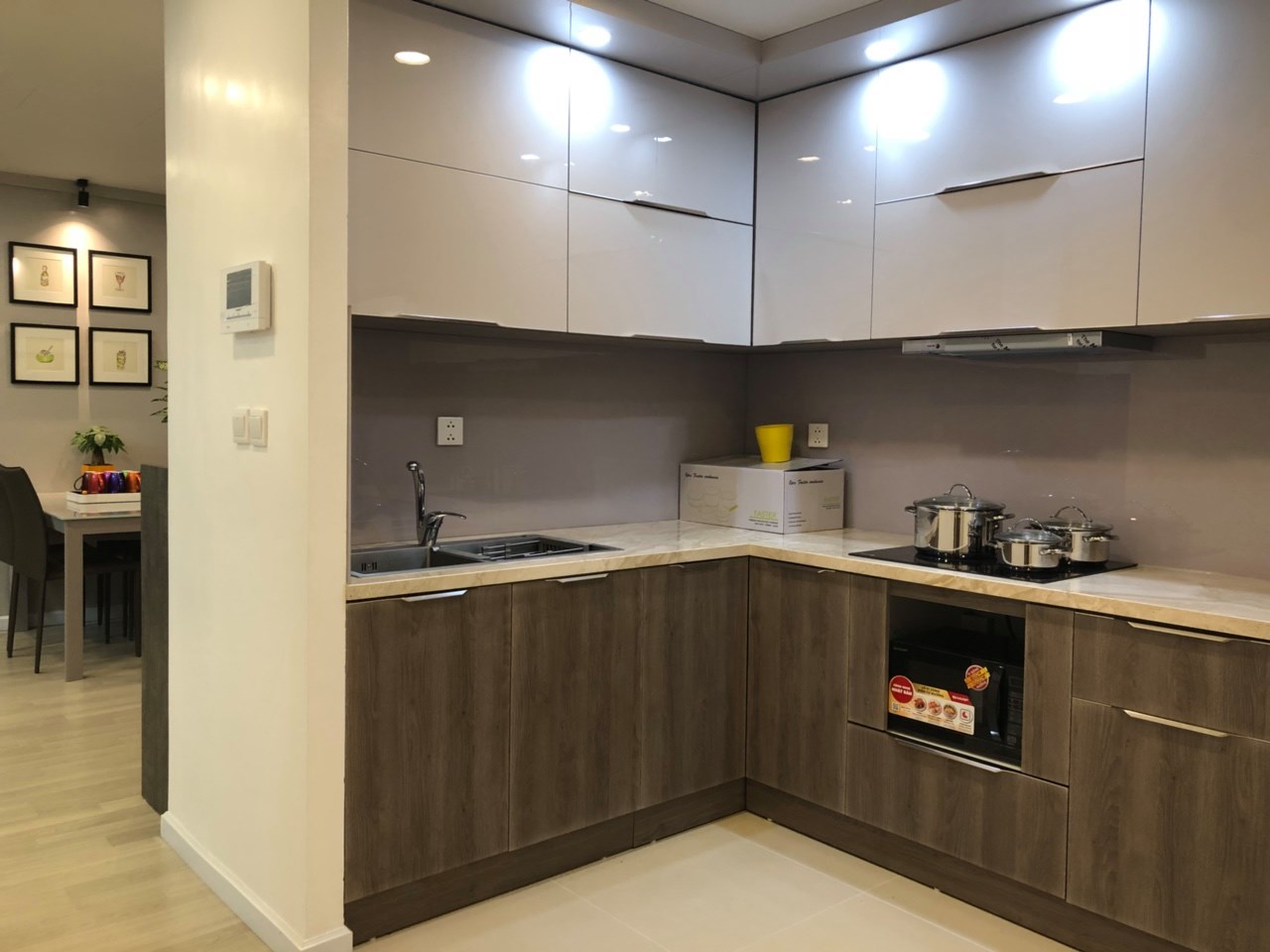 Cho thuê căn hộ chung cư Golden Palm Lê Văn Lương, 120m2, 3 phòng ngủ full nội thất