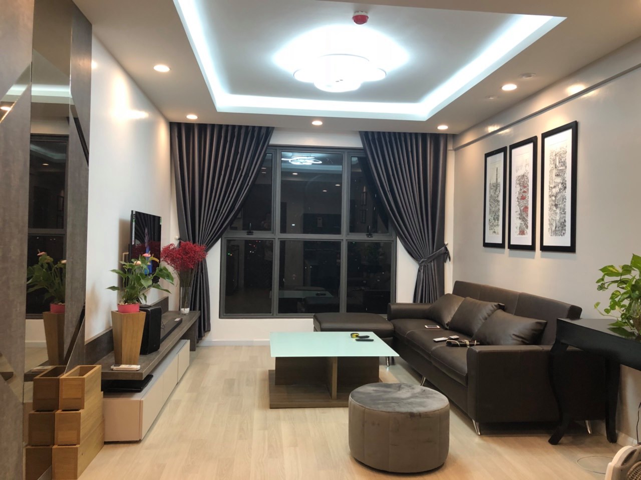 Cho thuê căn hộ chung cư Golden Palm Lê Văn Lương, 120m2, 3 phòng ngủ full nội thất