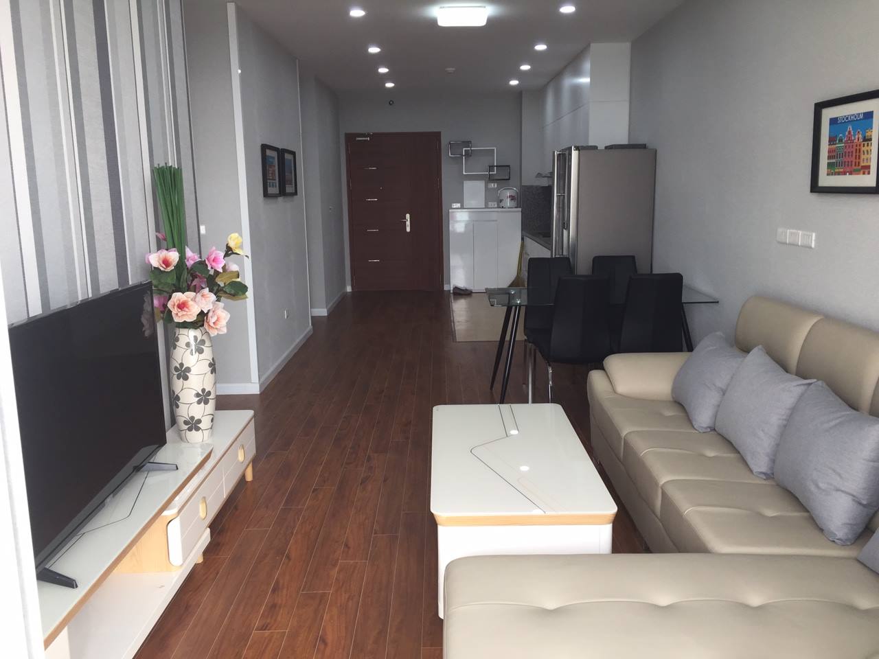 Cho thuê căn hộ chung cư Vimeco Phạm Hùng, gần Big C Thăng Long, DT 90m2, full đồ, 12 tr/th.