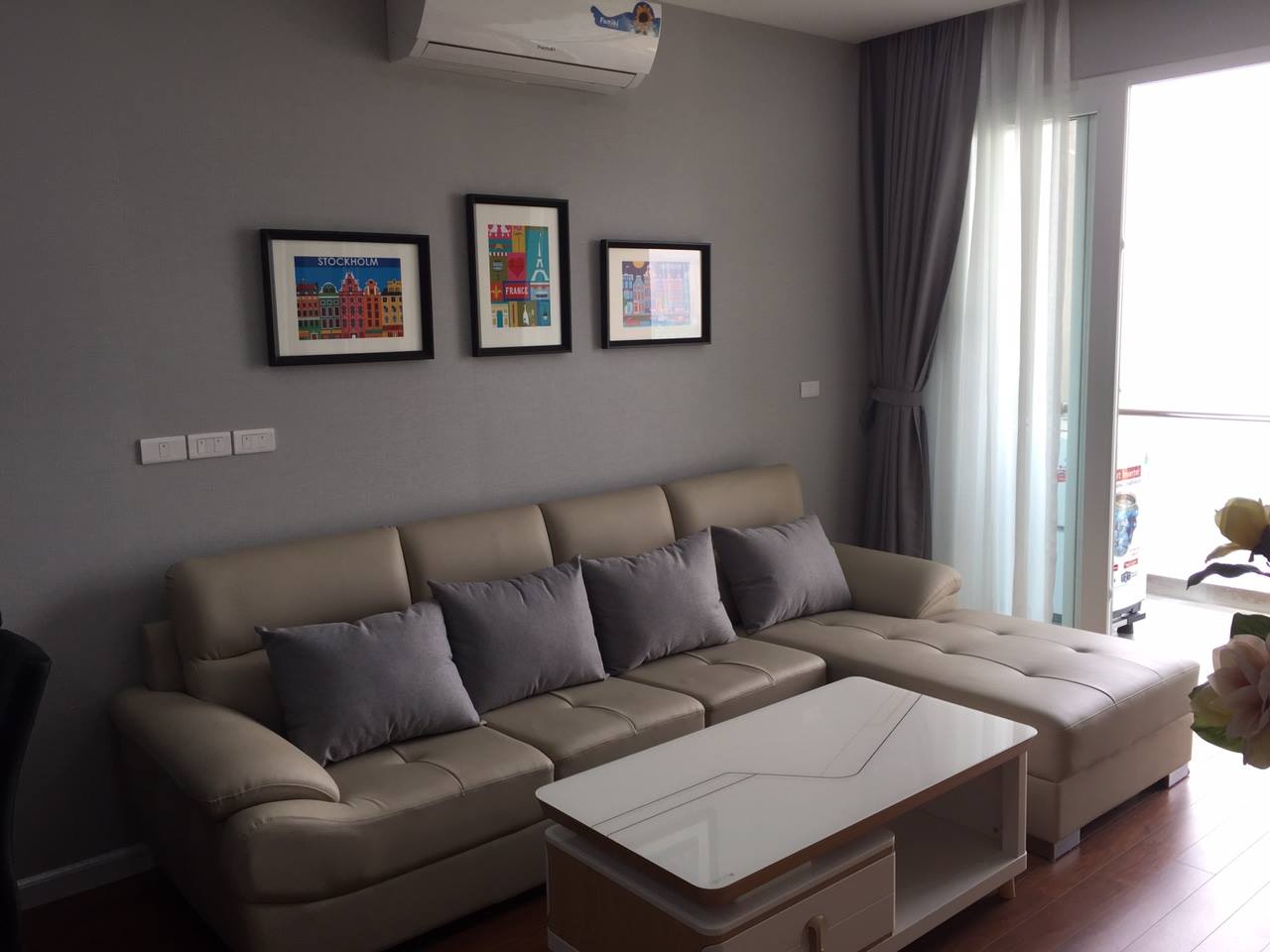 Cho thuê căn hộ chung cư Vimeco Phạm Hùng, gần Big C Thăng Long, DT 90m2, full đồ, 12 tr/th.