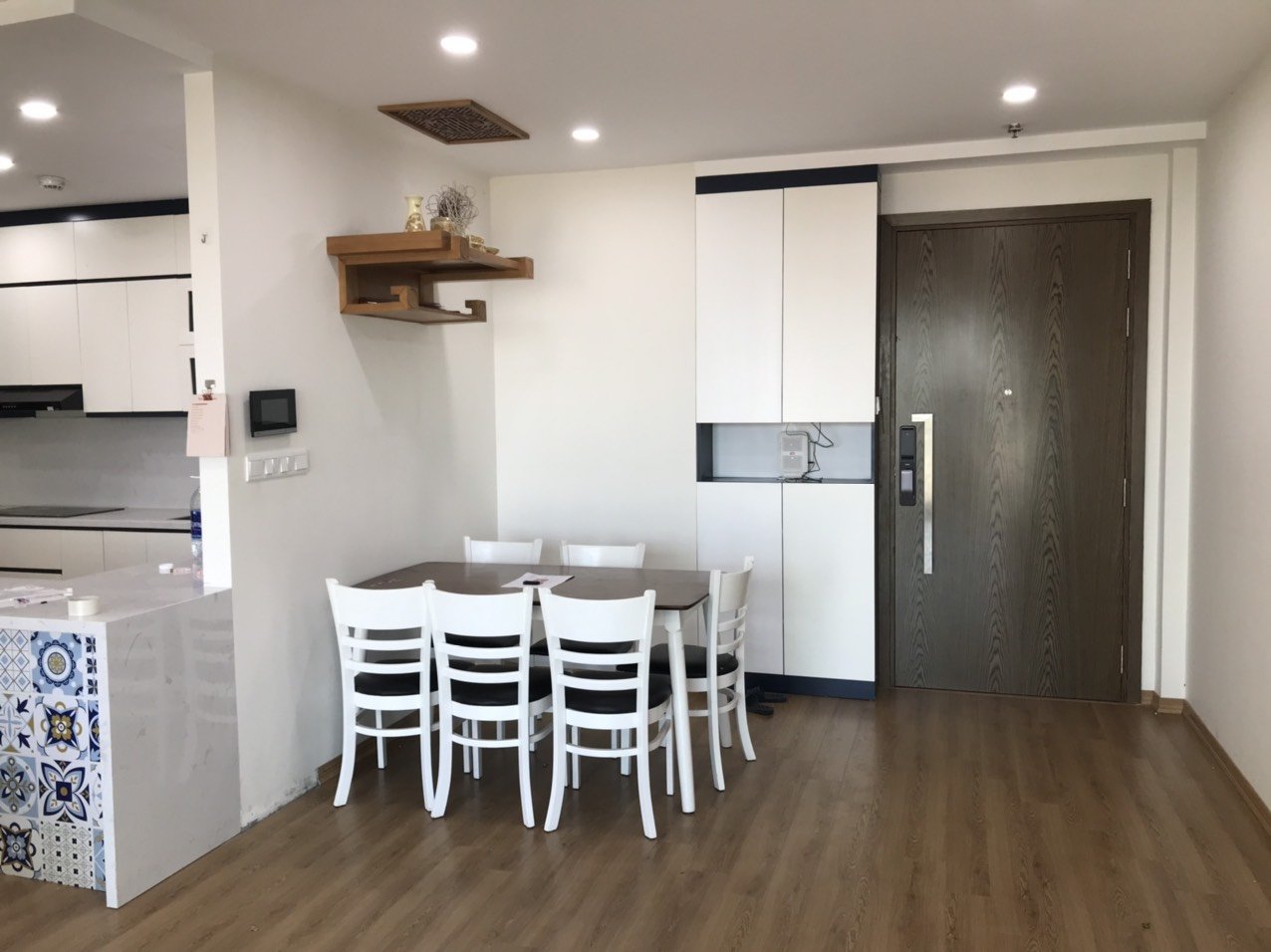 Cho thuê căn hộ Season Avenue Mỗ Lao 110m, 3 ngủ, 2vs full 16.5tr nhận nhà ngay
