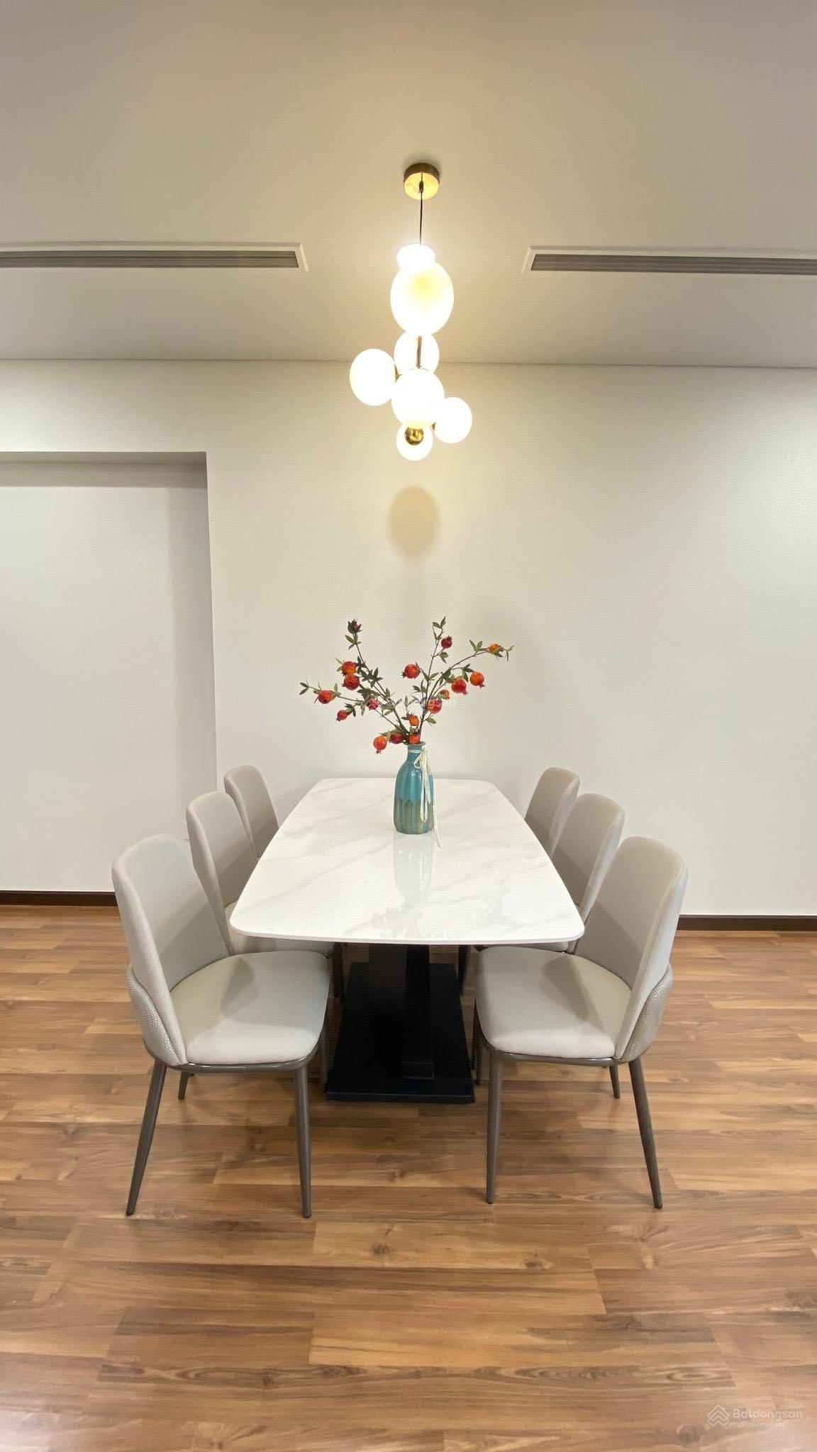Cho thuê căn hộ chung cư tại Thống Nhất Complex, 90m2 3 phòng ngủ full đồ