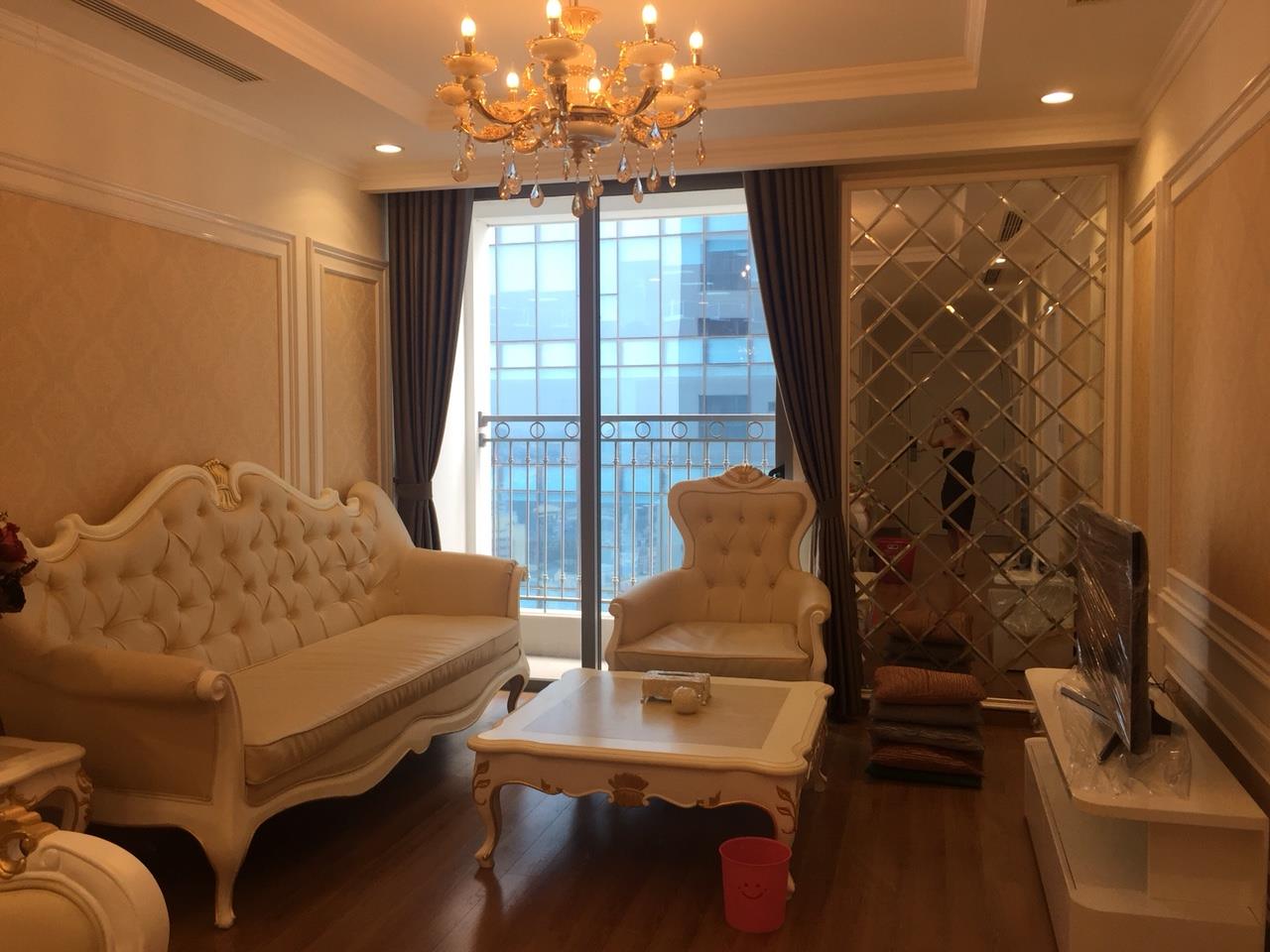Cho thuê căn hộ 2 phòng ngủ tòa Discovery Complex, đầy đủ đồ nội thất cao cấp