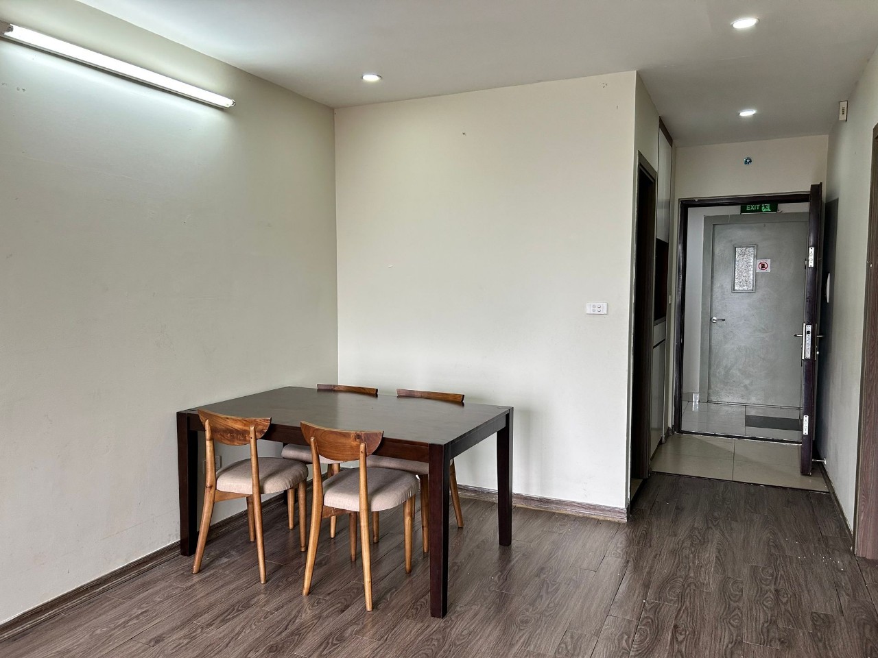 Cho thuê căn hộ 2PN chung cư Helios 75 Tam Trinh cạnh Times City full đồ