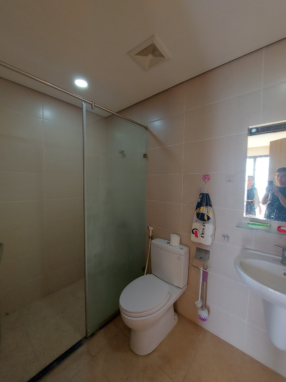 Cho thuê chung cư Xuân Mai Riverside, Mỗ Lao, 80m, 2 phòng ngủ, đồ cơ bản 10 triệu/tháng