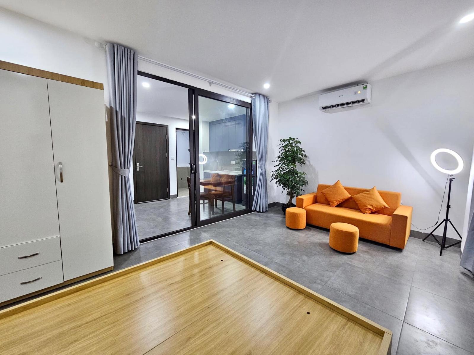 Cho thuê căn hộ chung cư The Legend Tower 78m2 2 ngủ full đồ giá chỉ 14 triệu/tháng