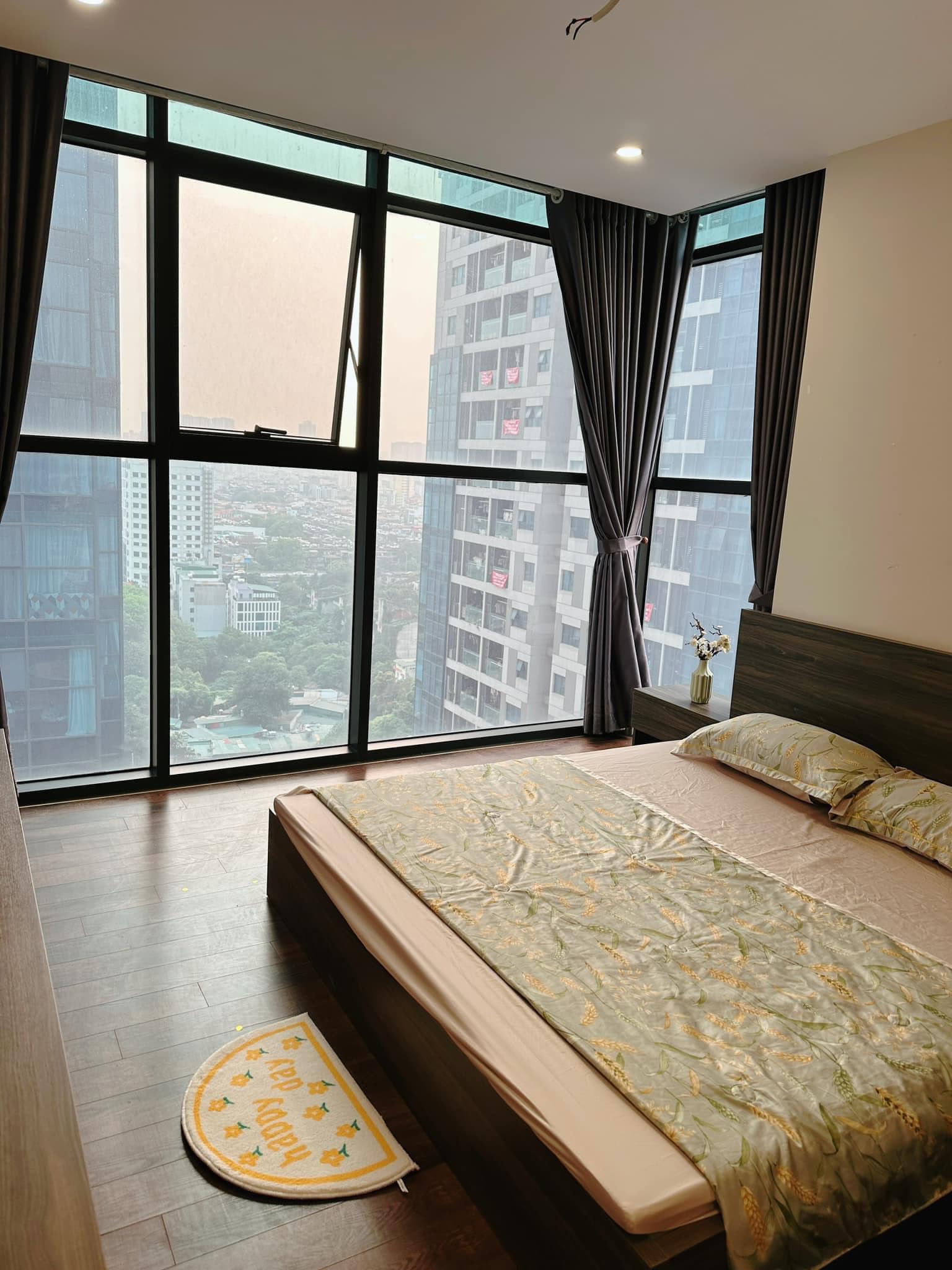 Cho thuê căn hộ chung cư Rivera Park Hà Nội 89m2 2 ngủ đồ cơ bản giá chỉ 11 triệu/tháng
