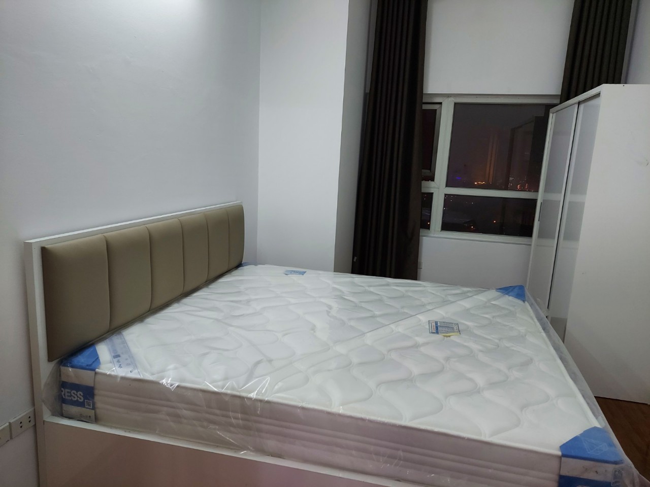 Cho thuê căn hộ M5 Nguyễn Chí Thanh 133m, 3 ngủ, 2vs full 19tr vào luôn