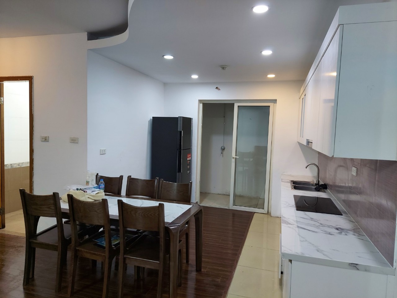 Cho thuê căn hộ M5 Nguyễn Chí Thanh 133m, 3 ngủ, 2vs full 19tr vào luôn